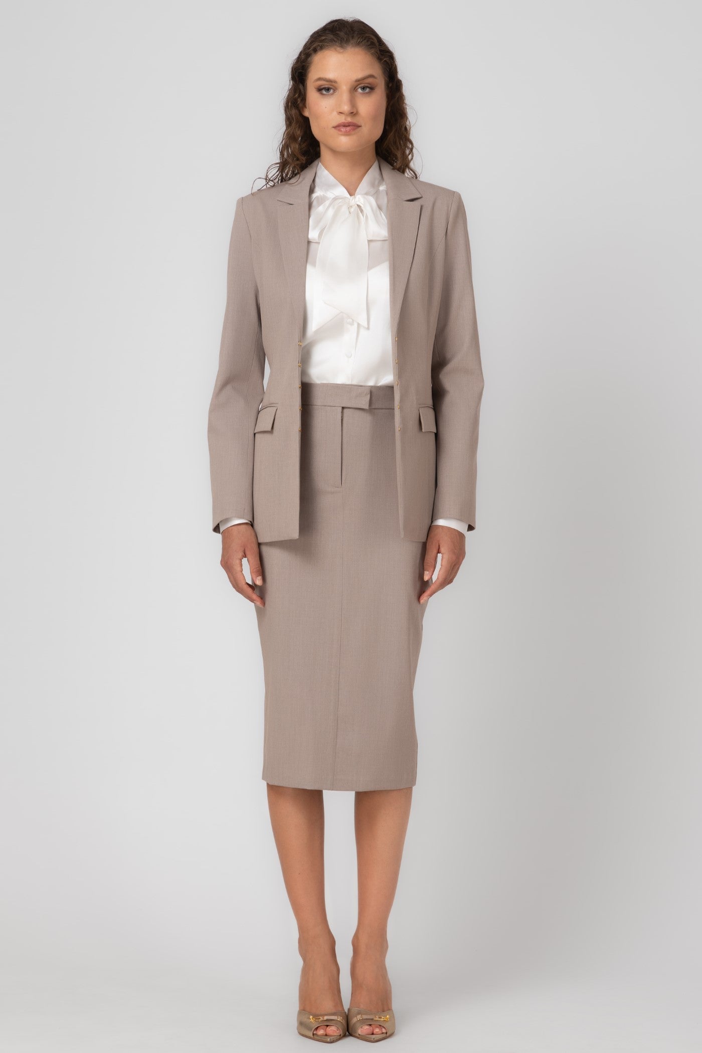 Fusta midi bej clasica cu buzunare Formal
