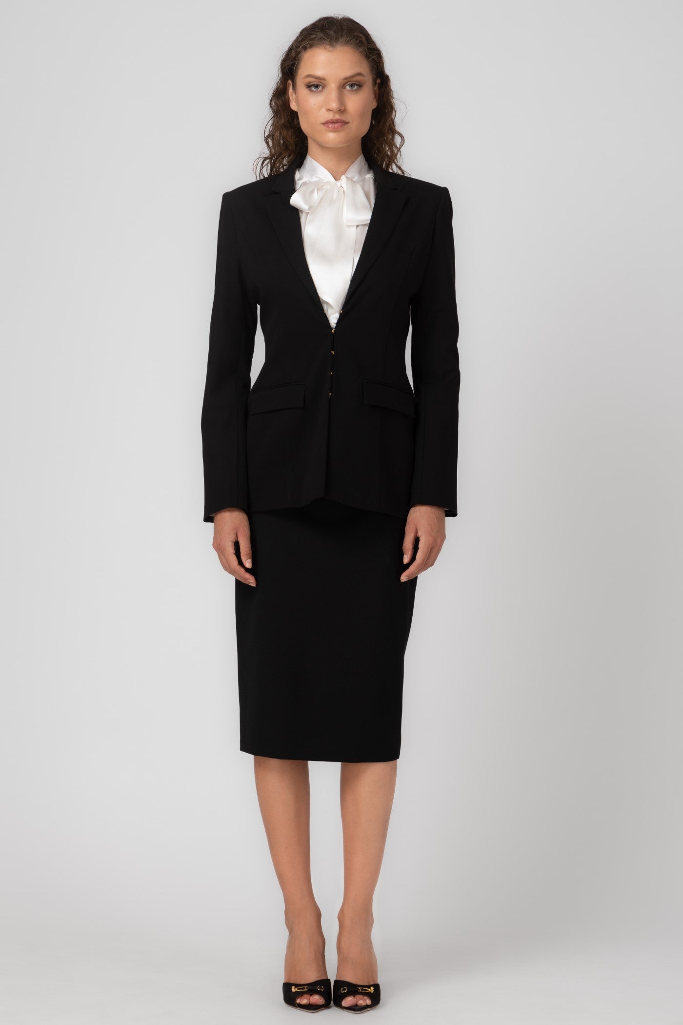 Blazer negru cu inchidere frontala Formal