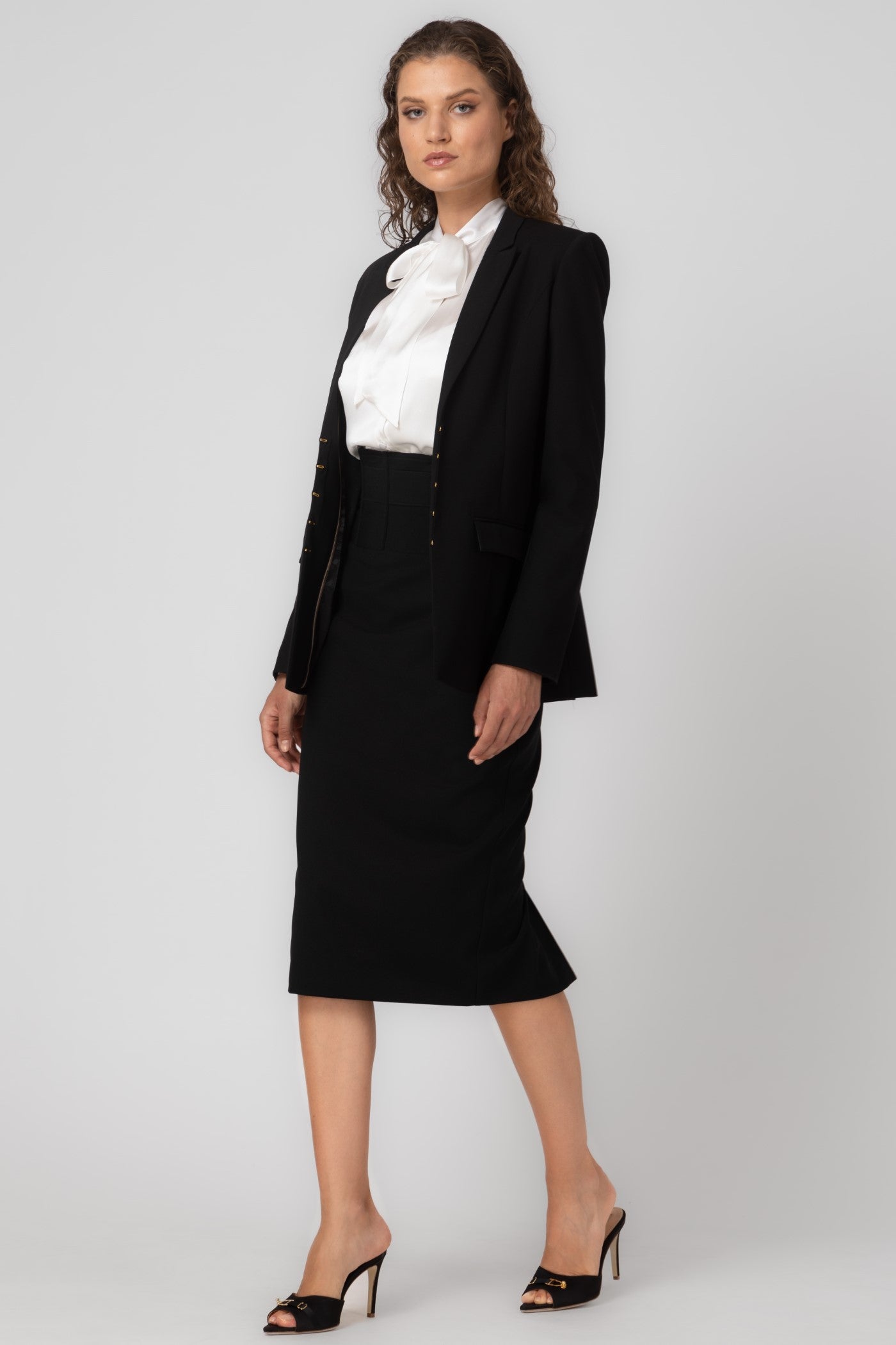 Blazer negru cu inchidere frontala Formal