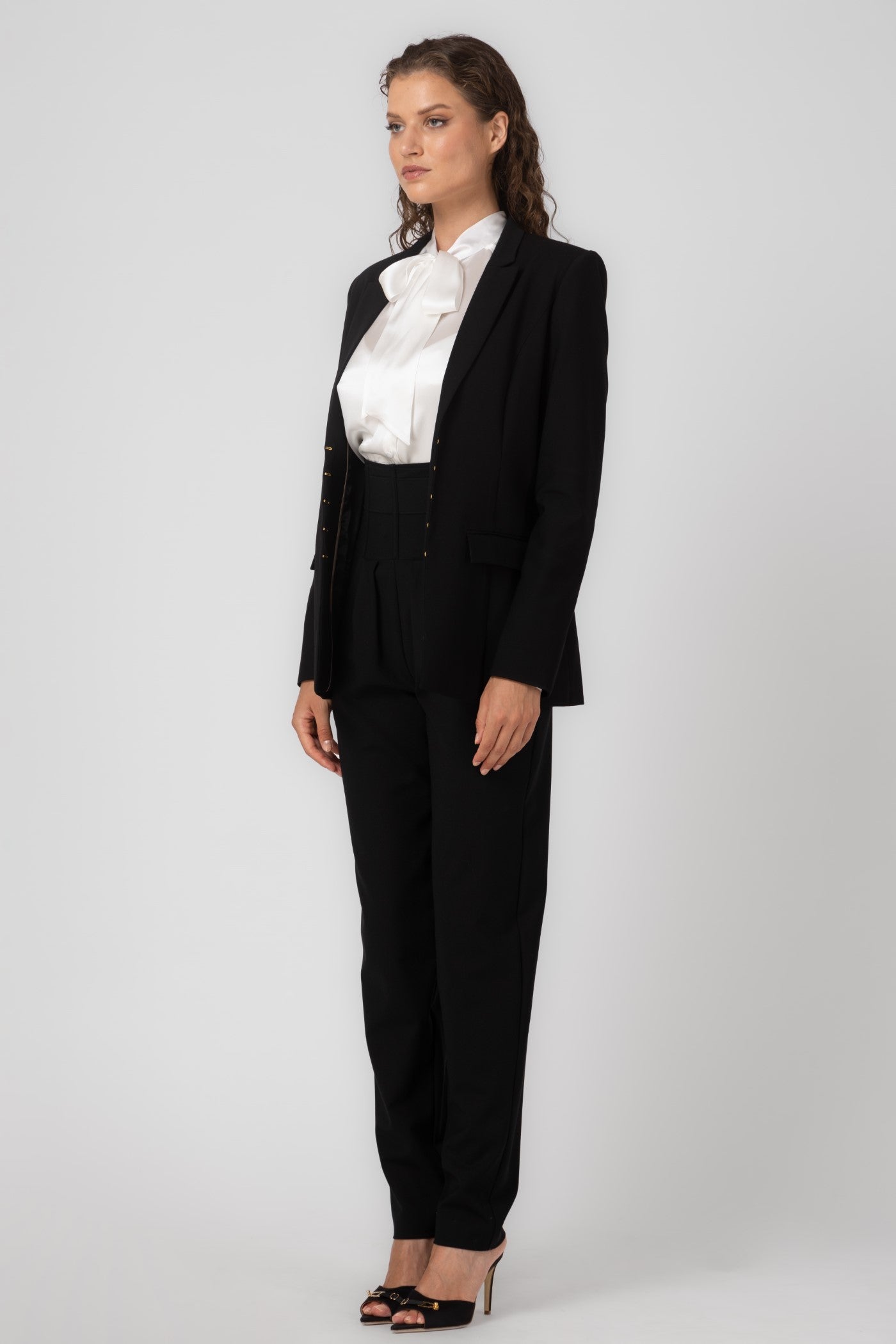 Blazer negru cu inchidere frontala Formal