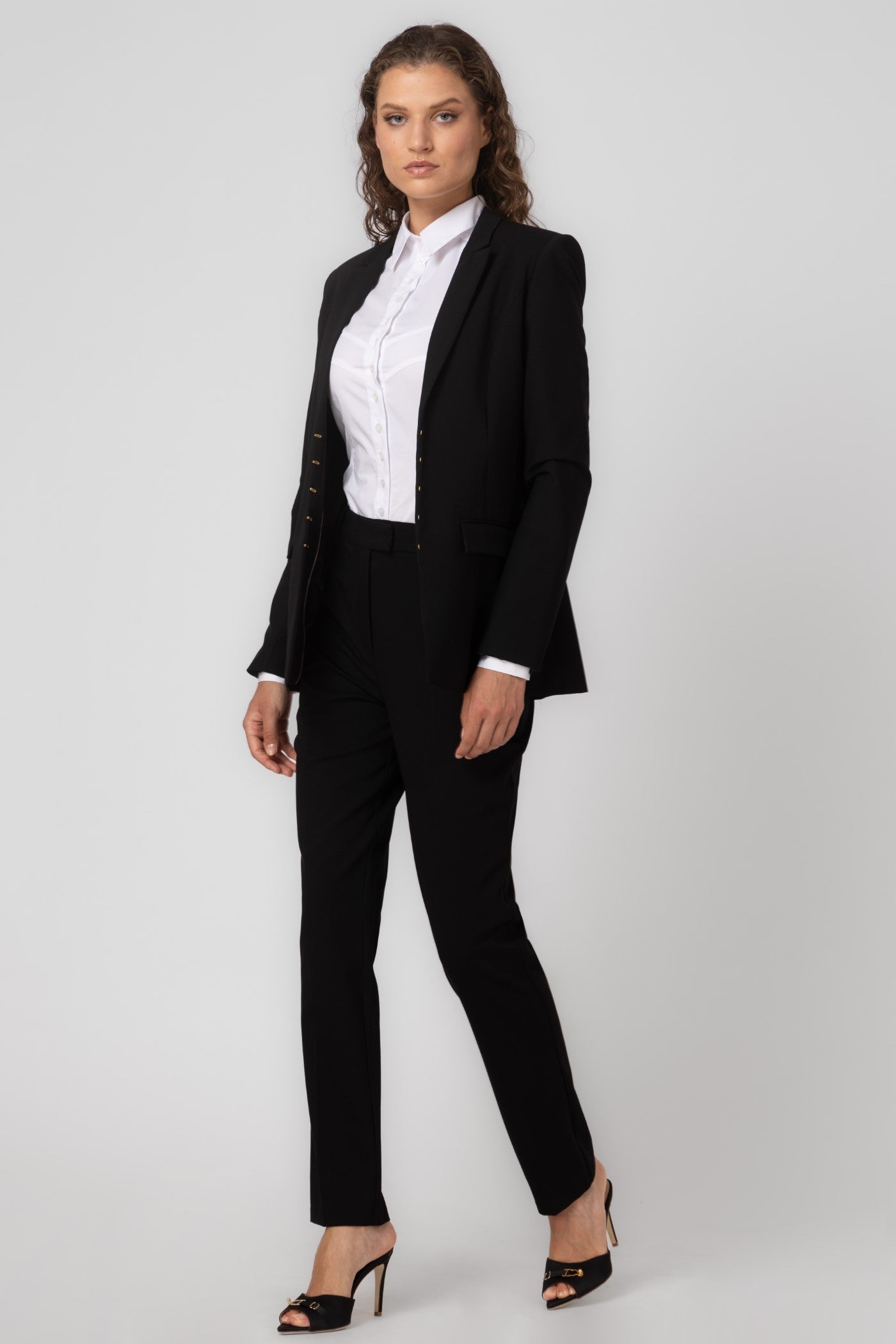 Blazer negru cu inchidere frontala Formal