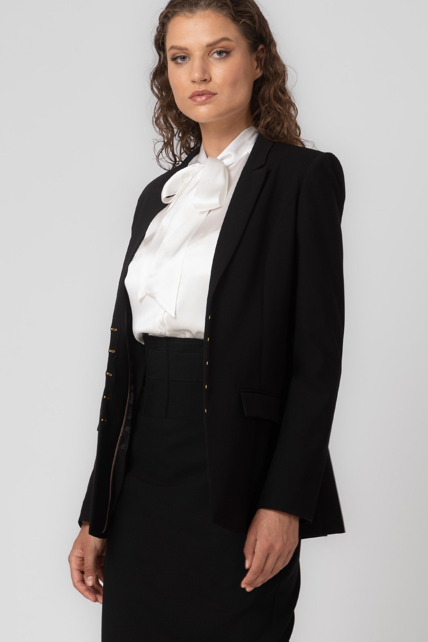 Blazer negru cu inchidere frontala Formal