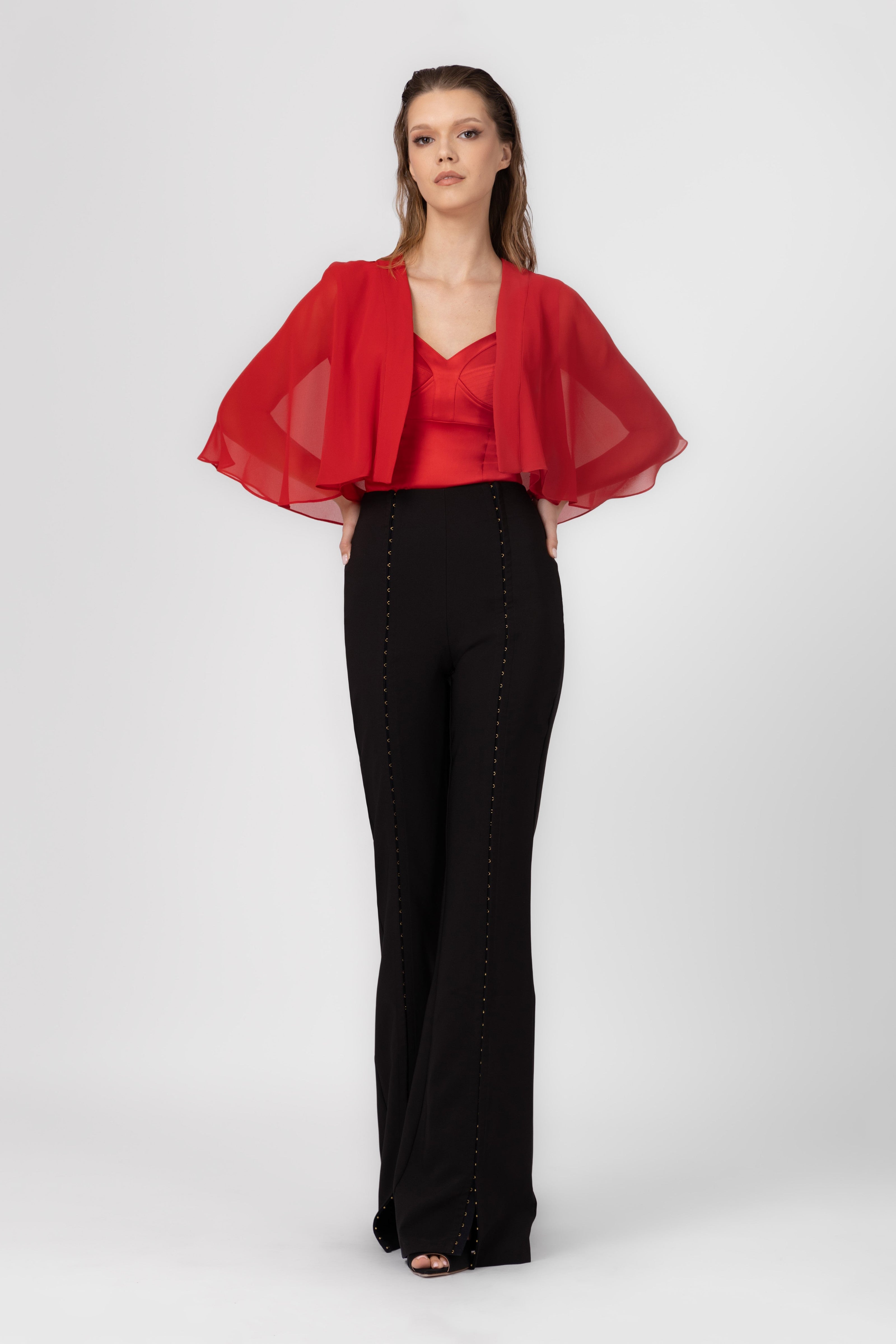 Capa rosie din voal transparent Veil