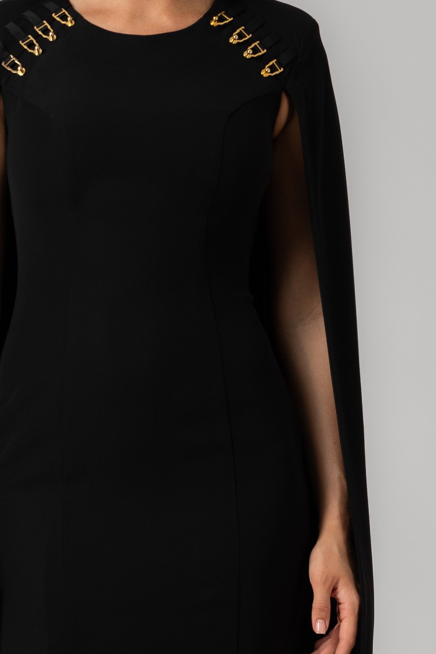 Rochie midi neagra cu capa Mantle