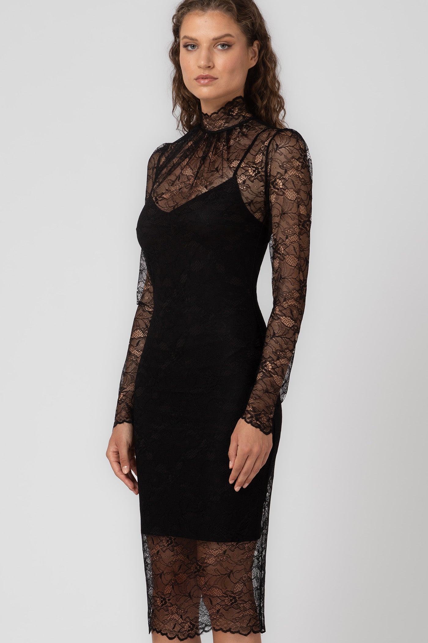 Rochie midi neagra din dantela Mist