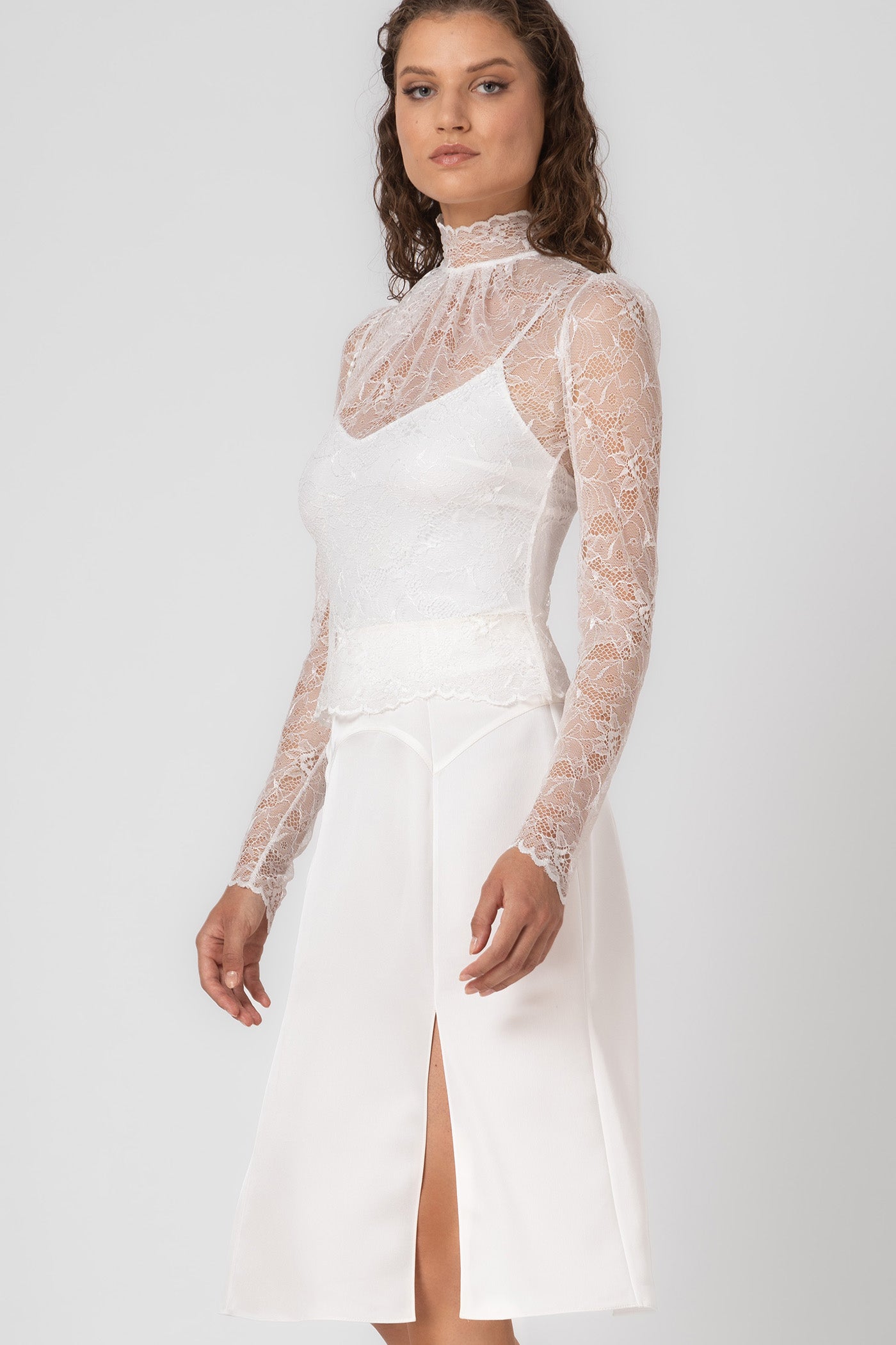 Bluza alba din dantelă Mist