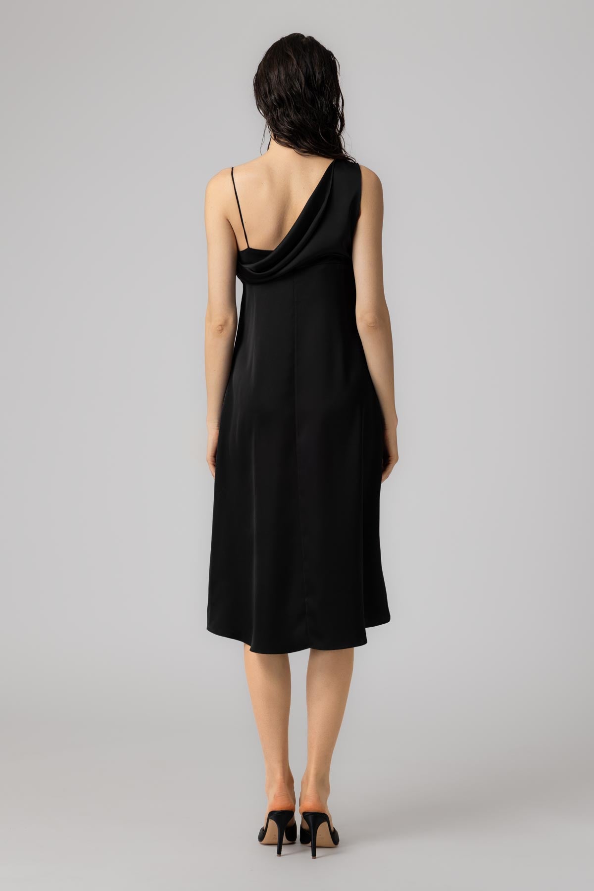 Rochie neagra midi din satin Allure