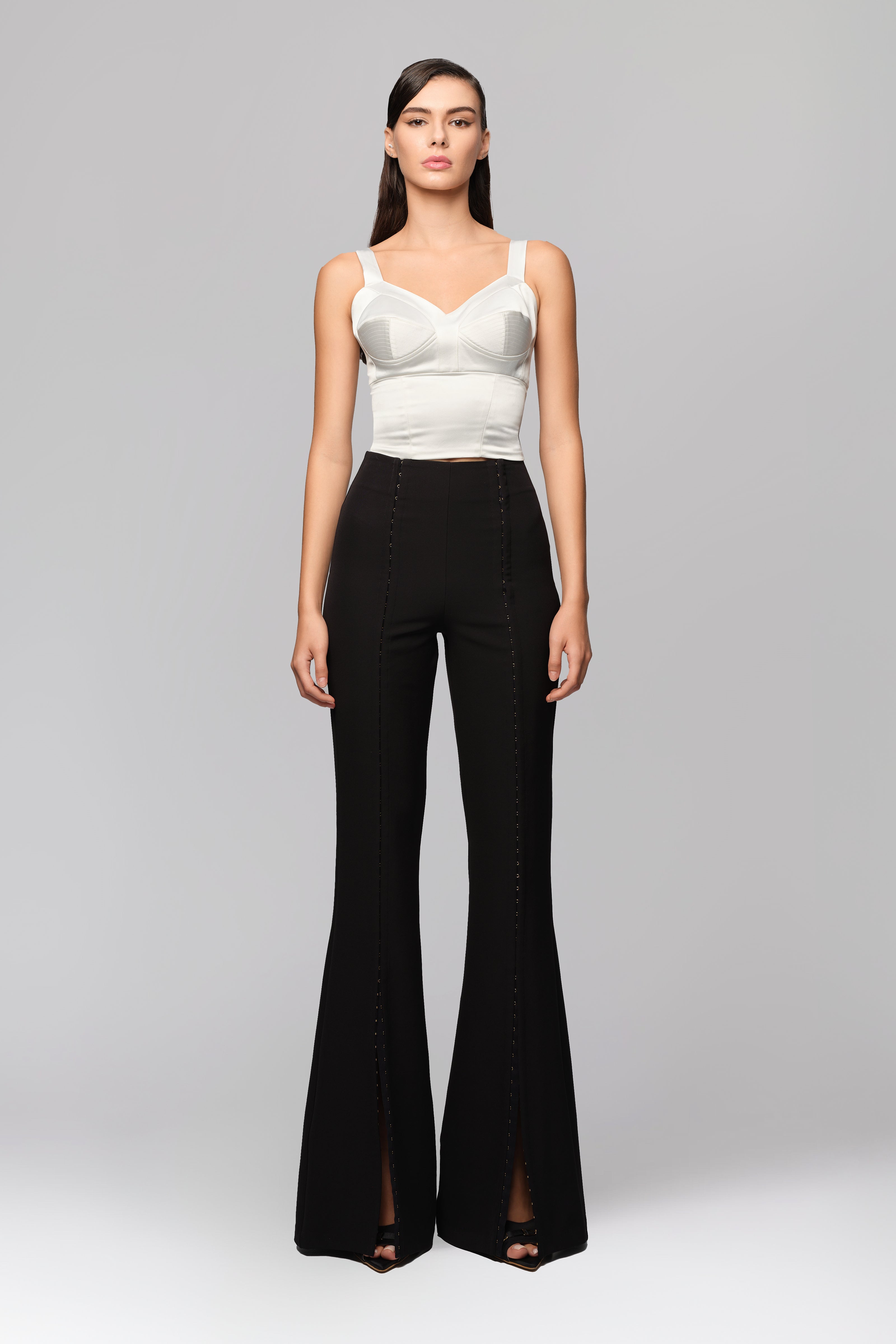 Pantaloni negri lungi evazati Snap