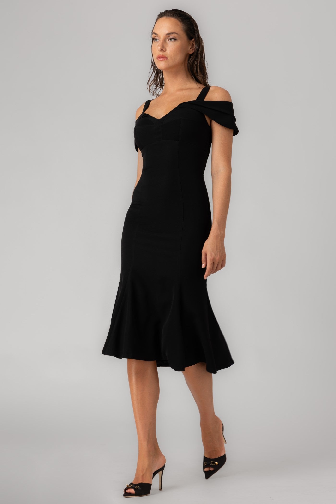 Rochie midi neagra cu cupe retro Sculpt