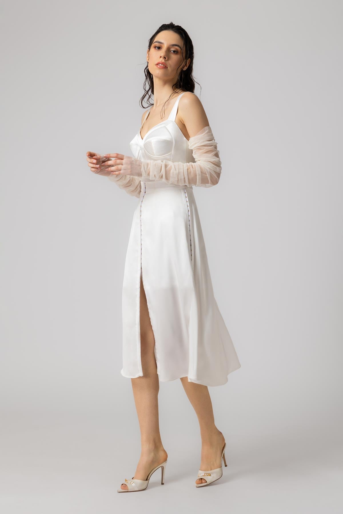 Manusi albe lungi din tul Sheer