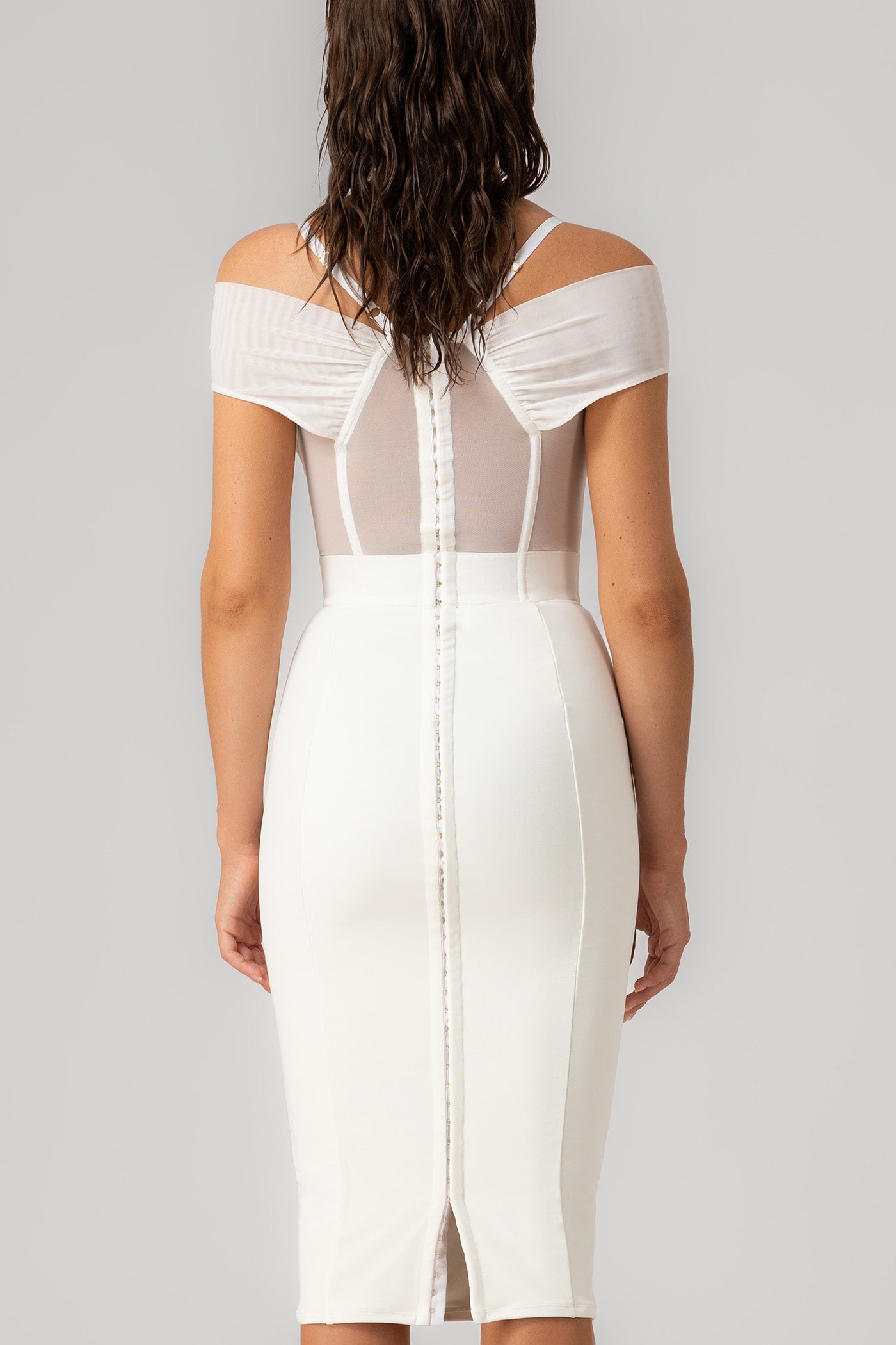 Rochie alba mulata Stark