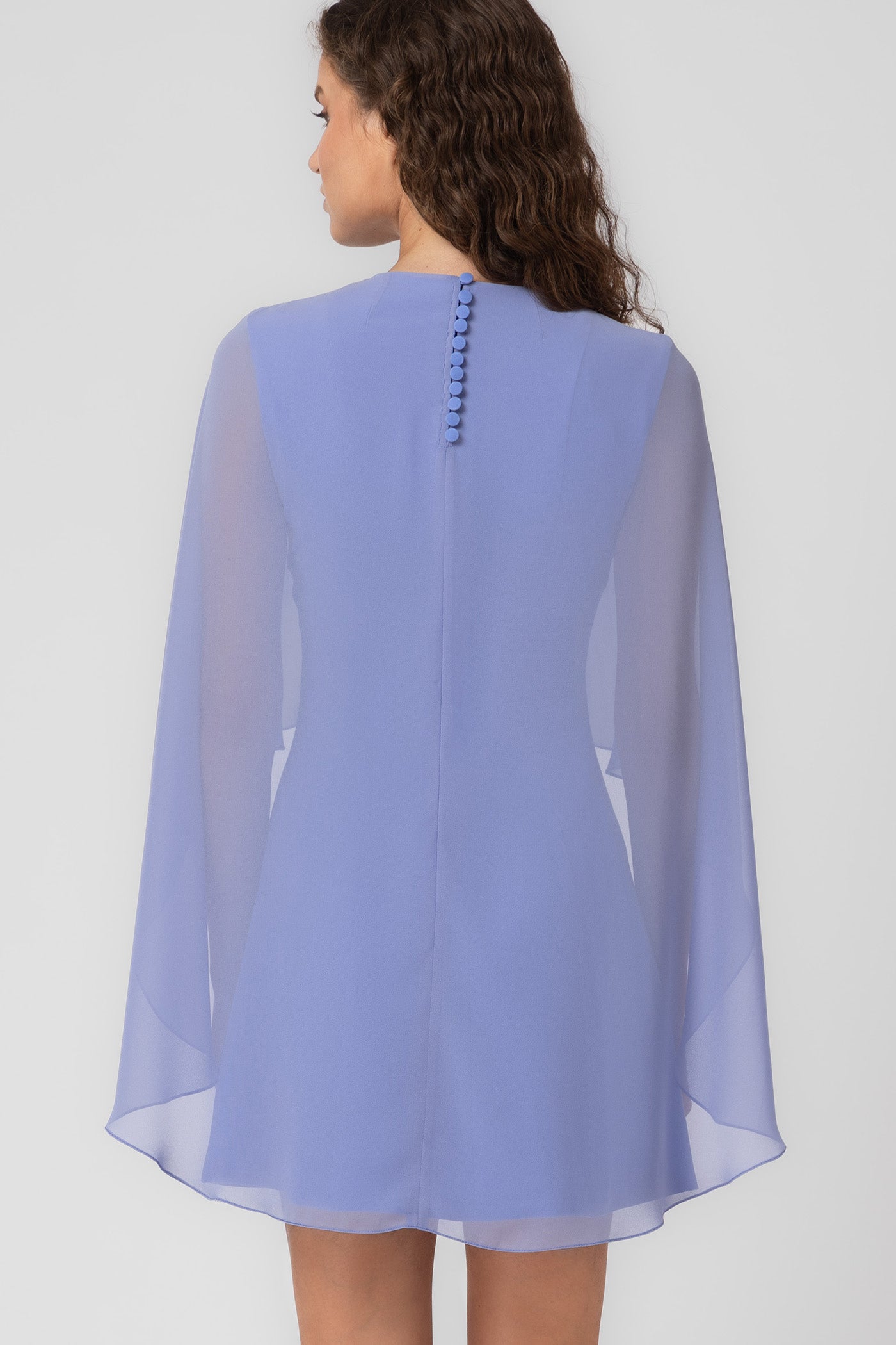 Rochie midi albastru deschis cu capa Veil