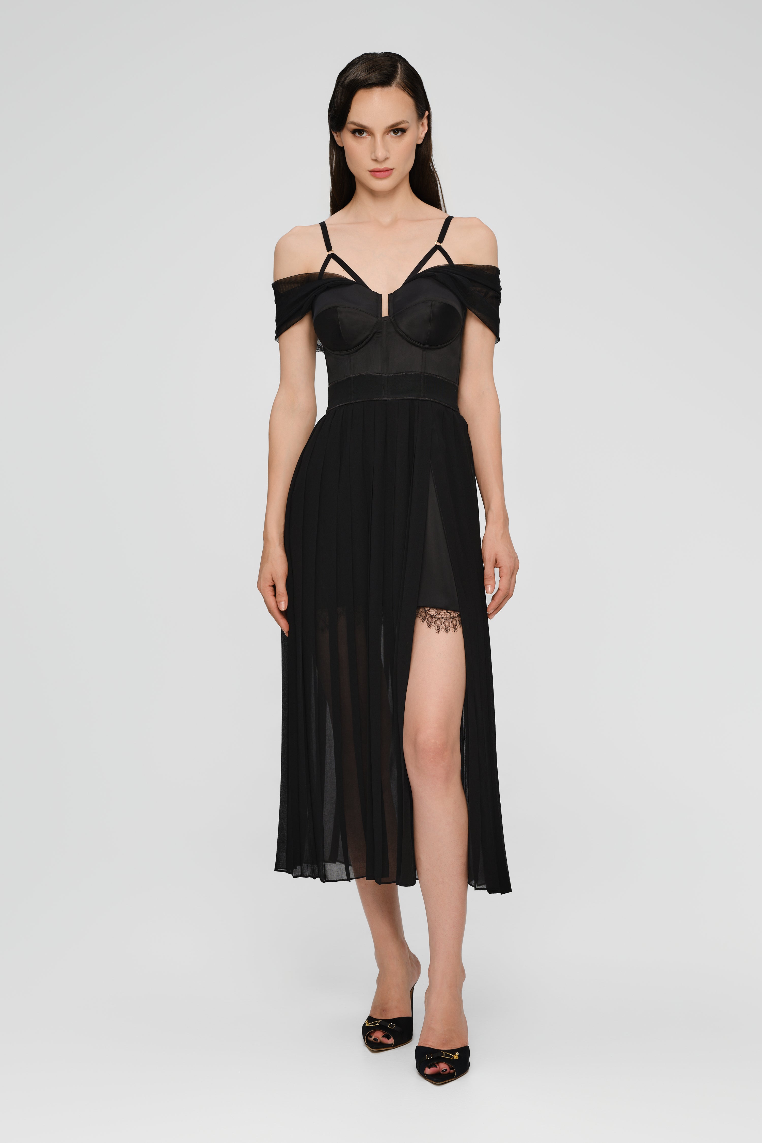 Rochie neagra din satin si voal plisat Utility