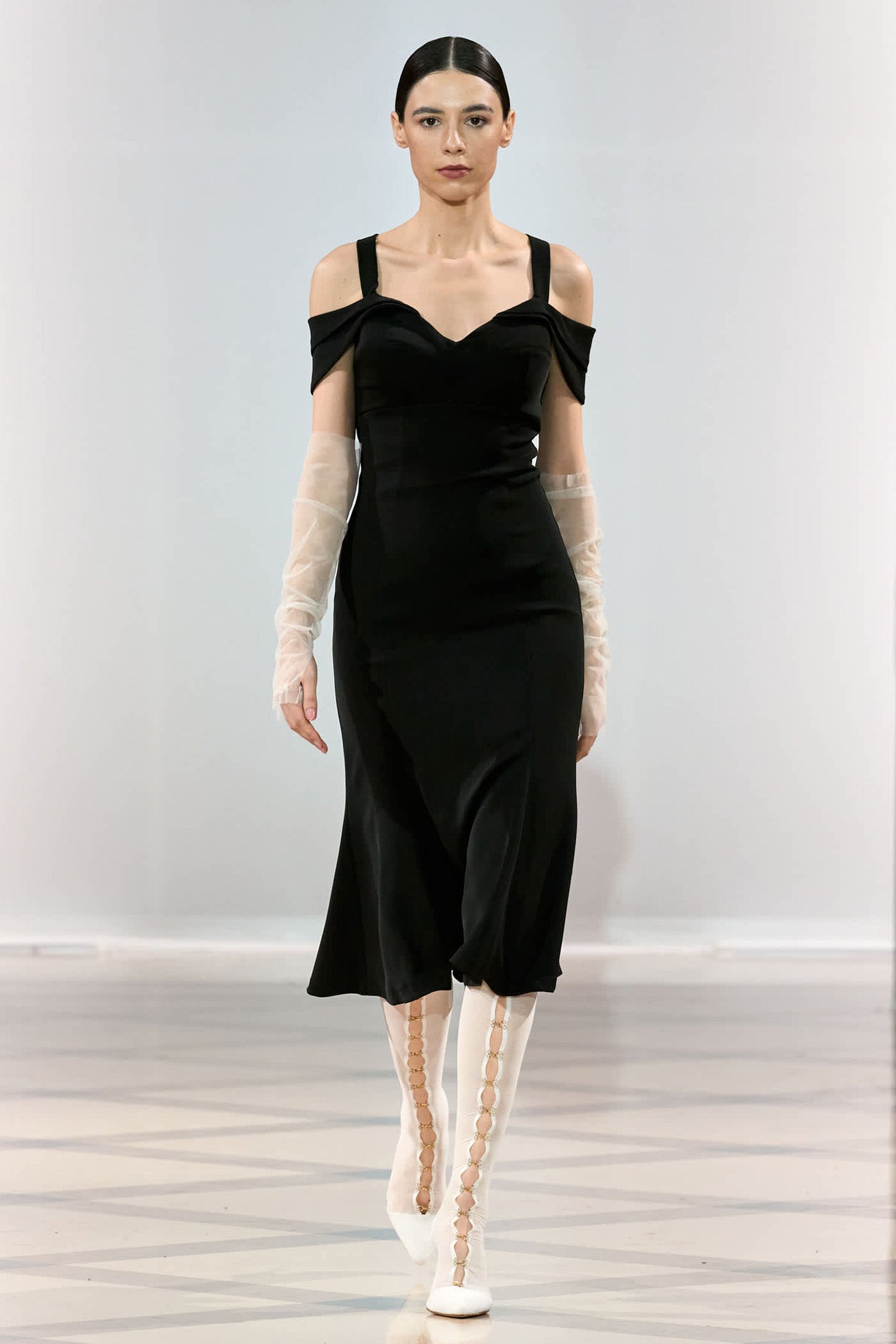Rochie midi neagra cu cupe retro Sculpt
