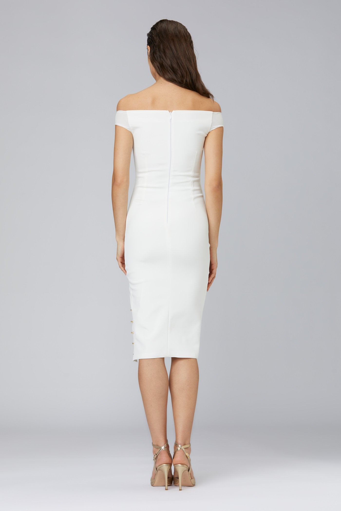 Rochie alba mulata cu decolteu Ivy