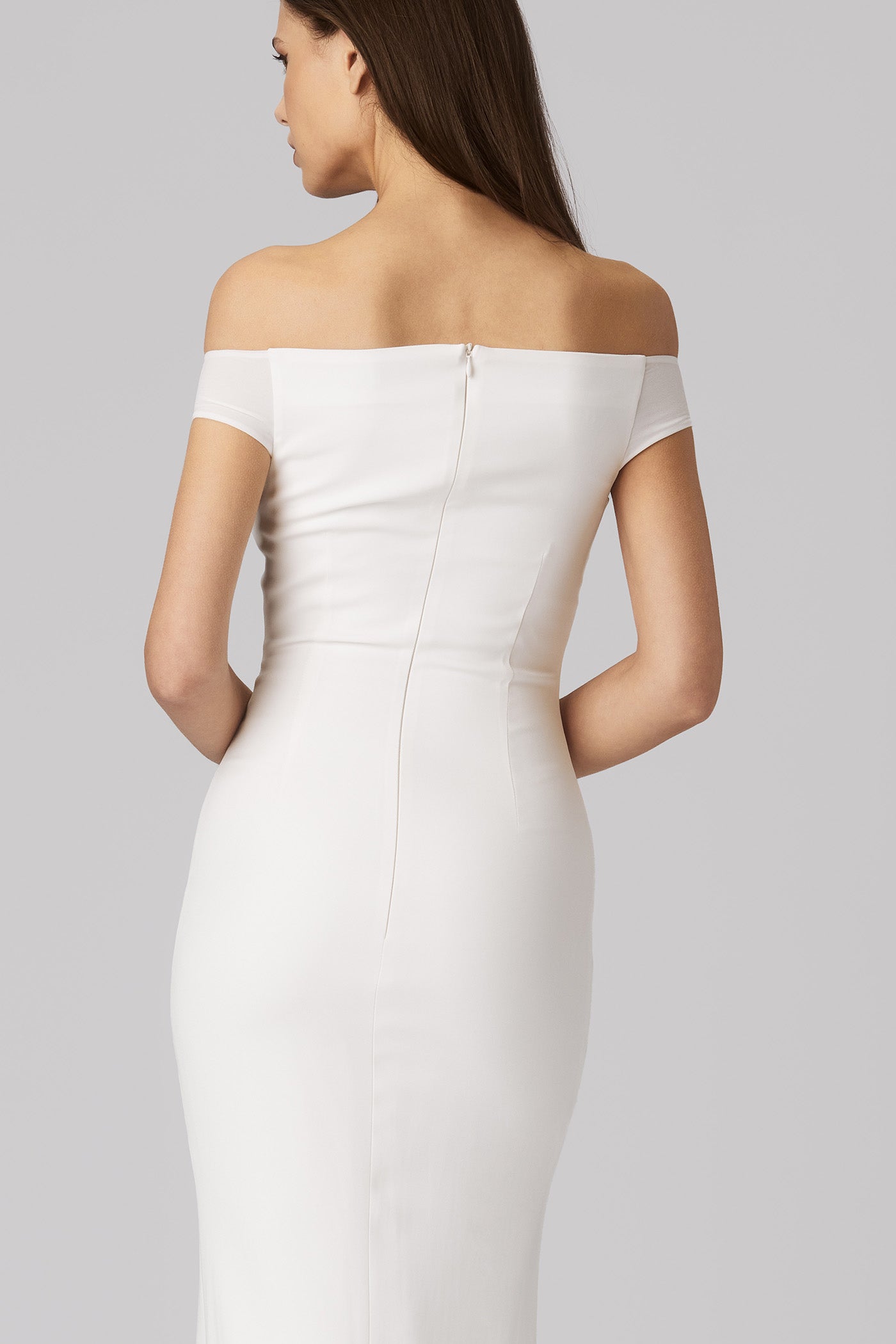 Rochie lunga alba cu decolteu Ivy