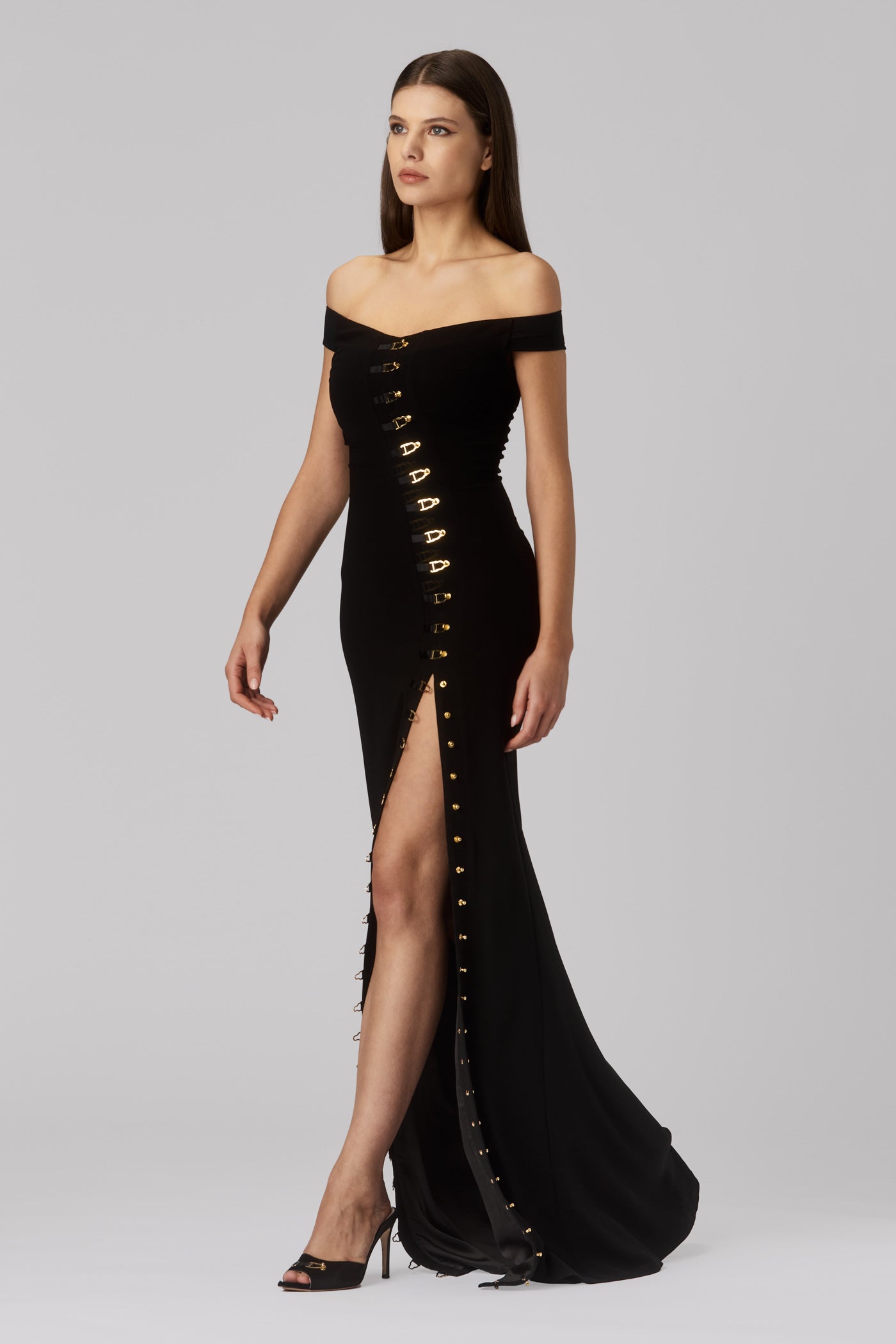 Rochie lunga neagra bodycon cu decolteu Ivy
