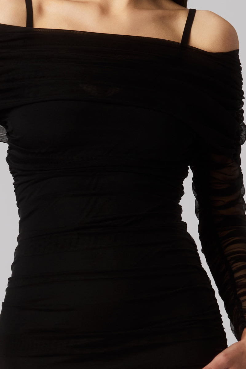 Rochie neagra bodycon din tul Unveil
