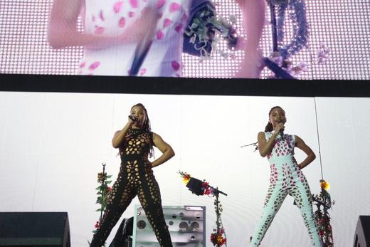 Chloe x Halle