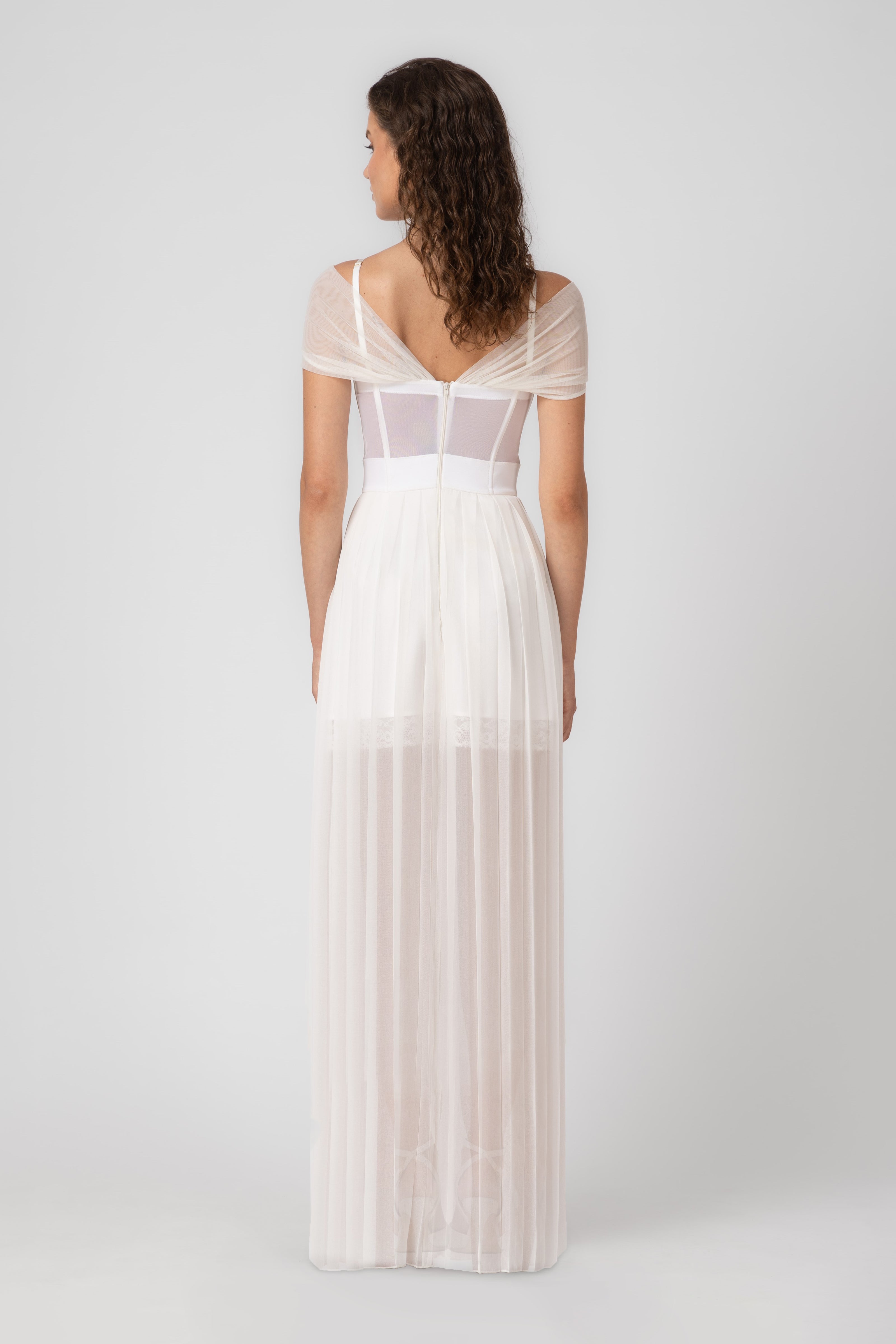 Rochie lunga alba din satin si voal plisat Utility