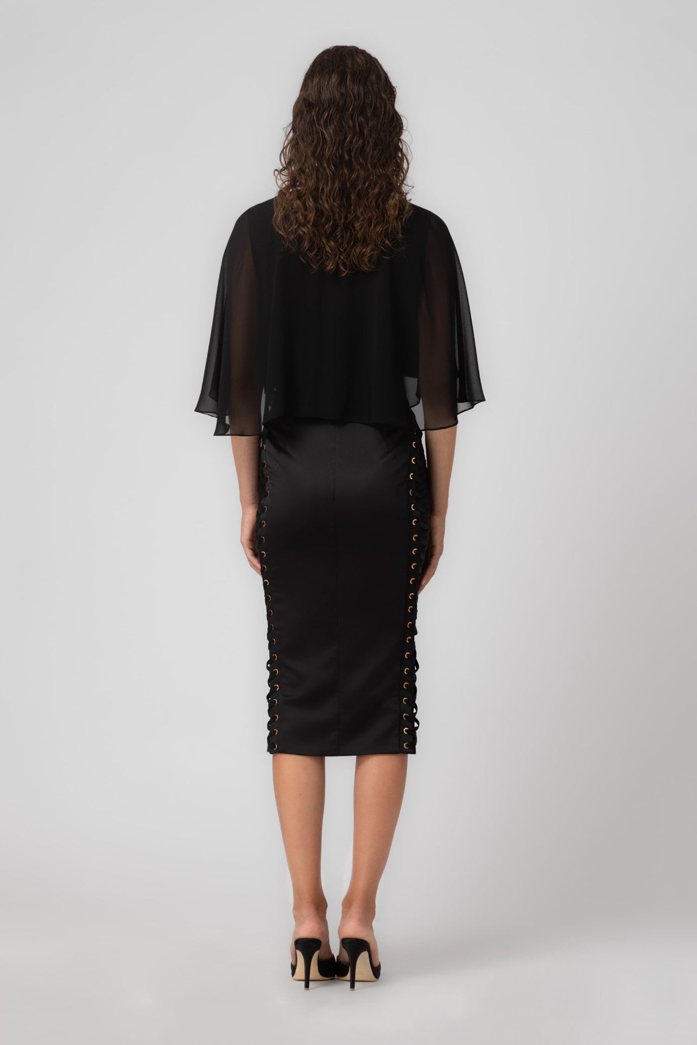 Capă neagră din voal transparent Veil