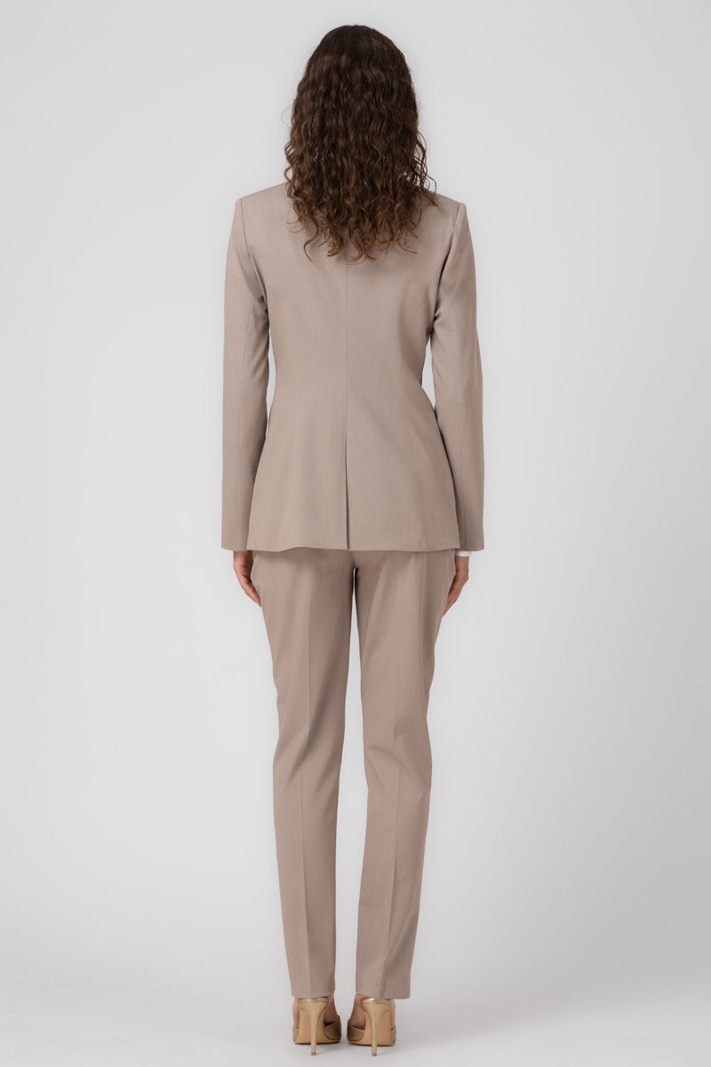 Blazer bej cu inchidere frontala Formal