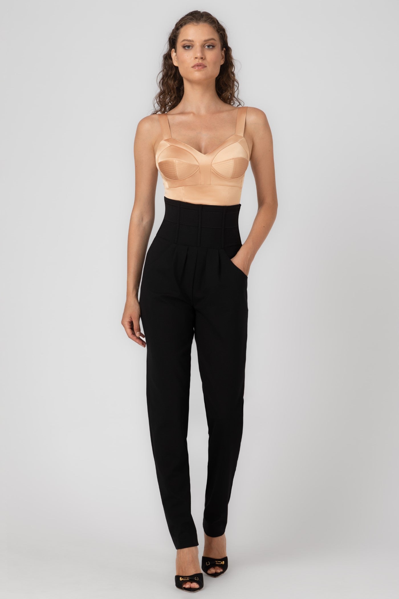 Pantaloni negri cu talie inalta corset din lana Tomboy