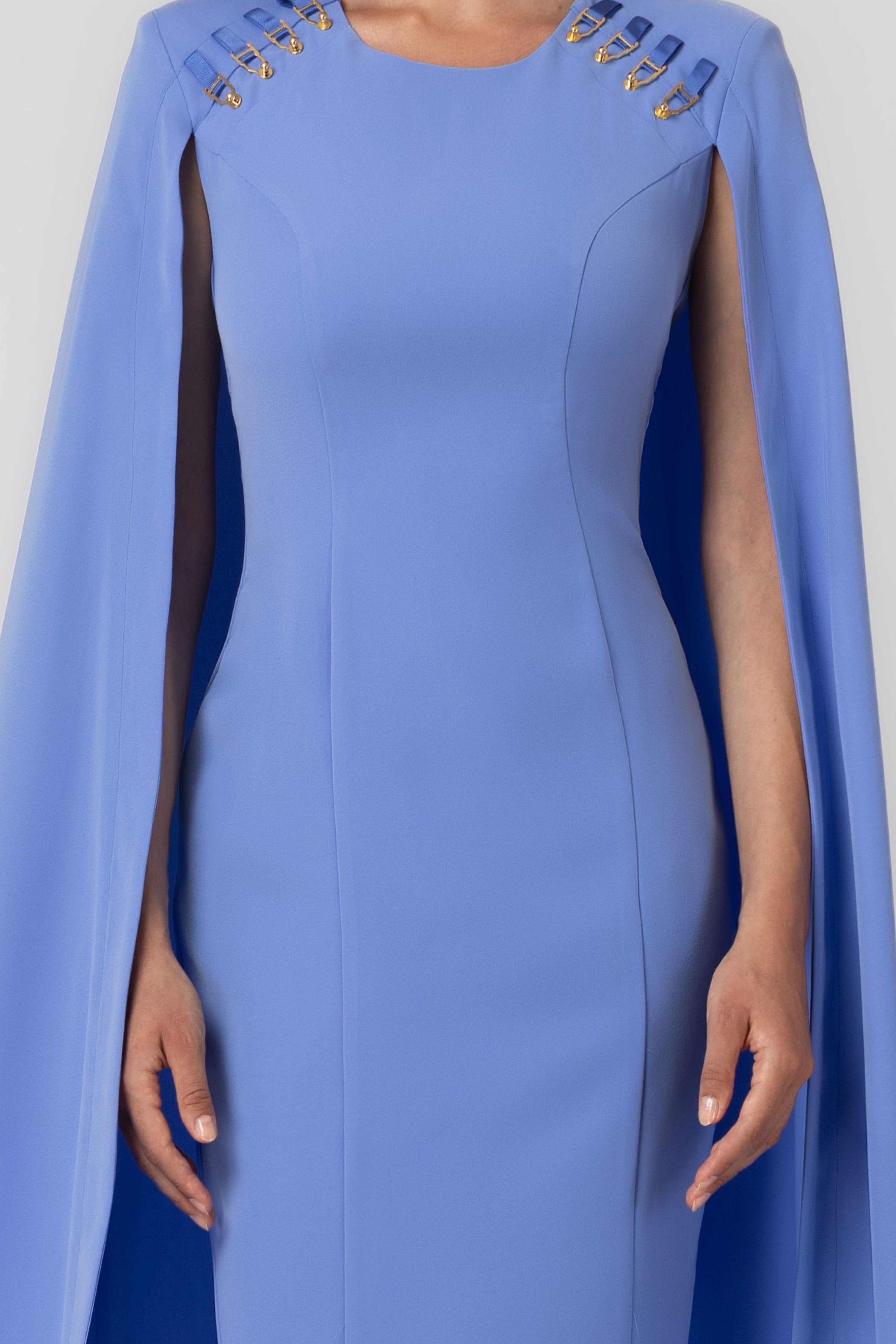 Rochie midi albastru deschis cu capa Mantle