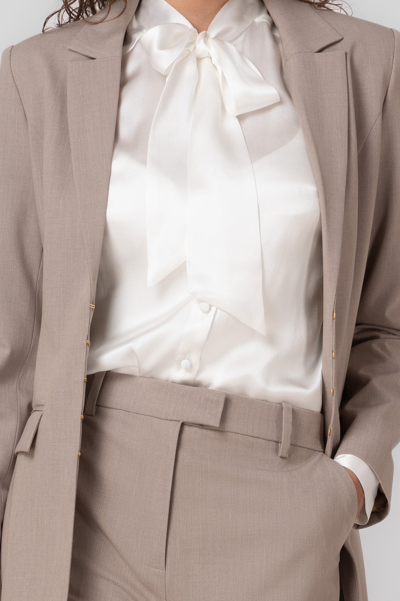 Blazer bej cu inchidere frontala Formal