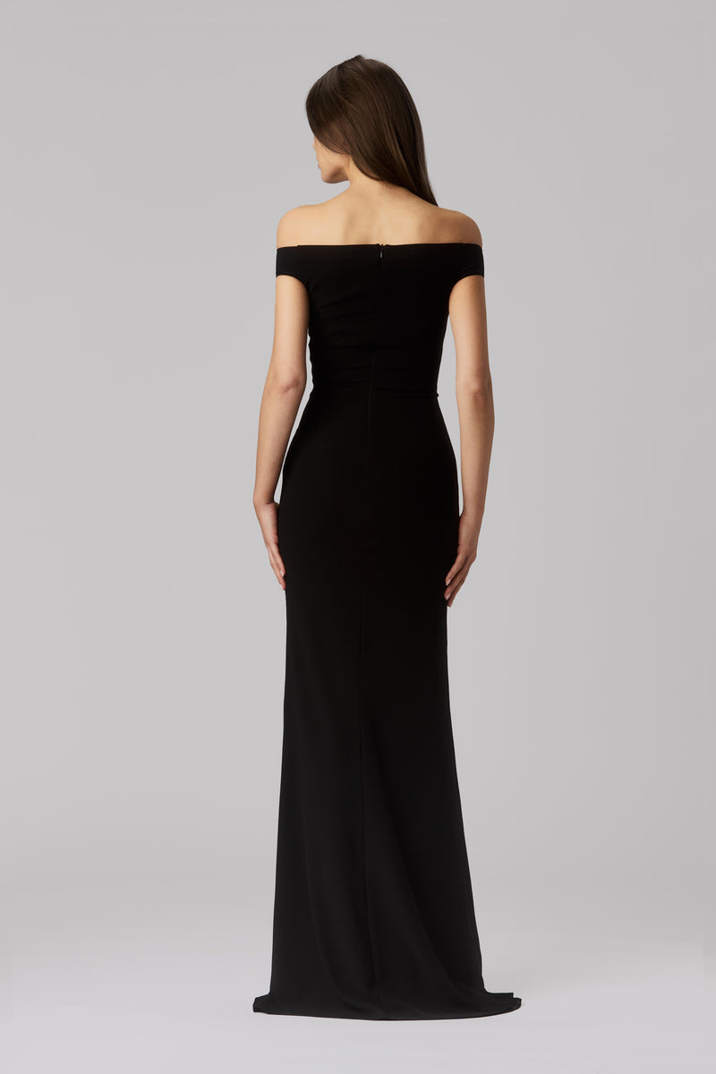 Rochie neagra lunga cu decolteu Ivy