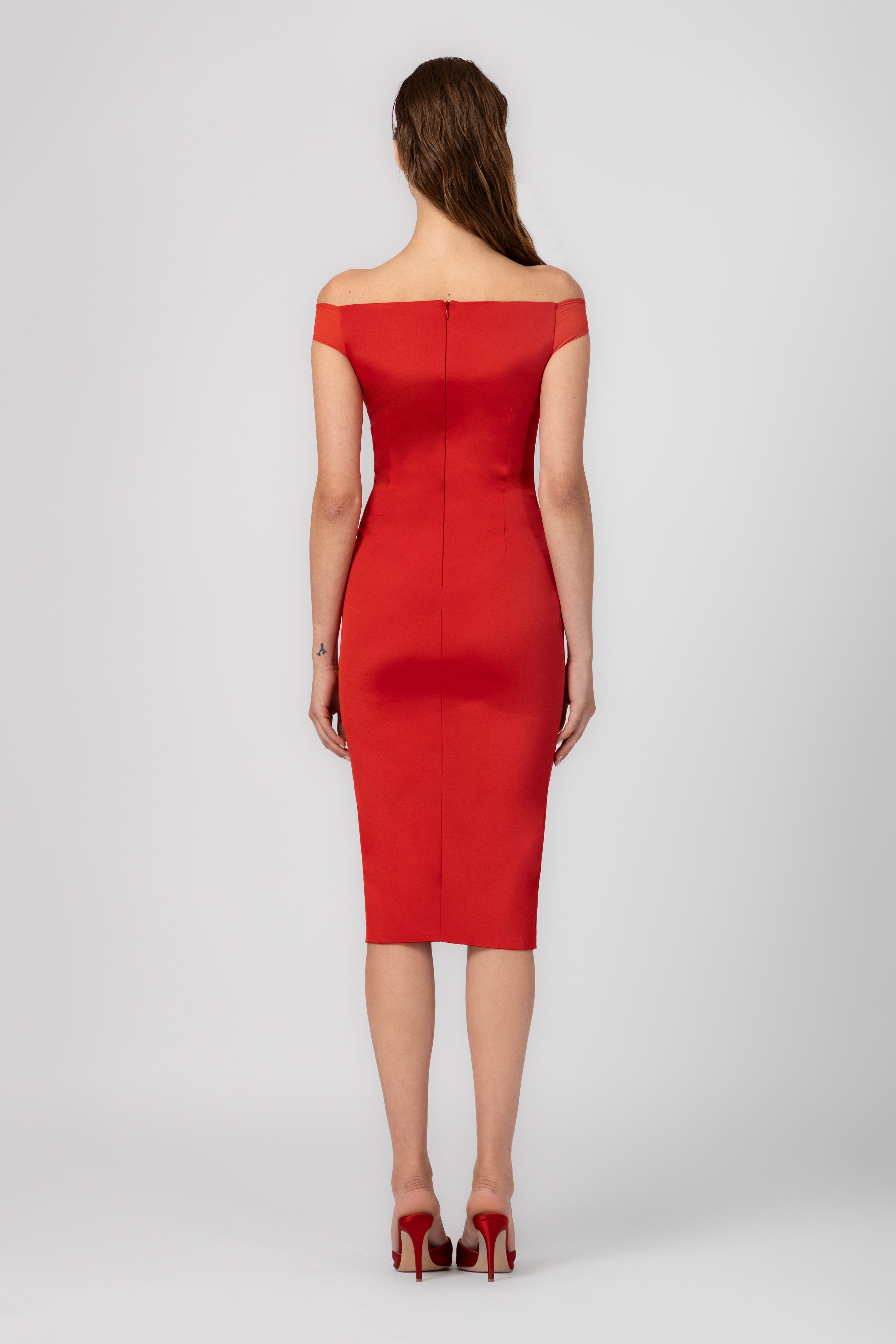 Rochie rosie mulata cu decolteu Ivy