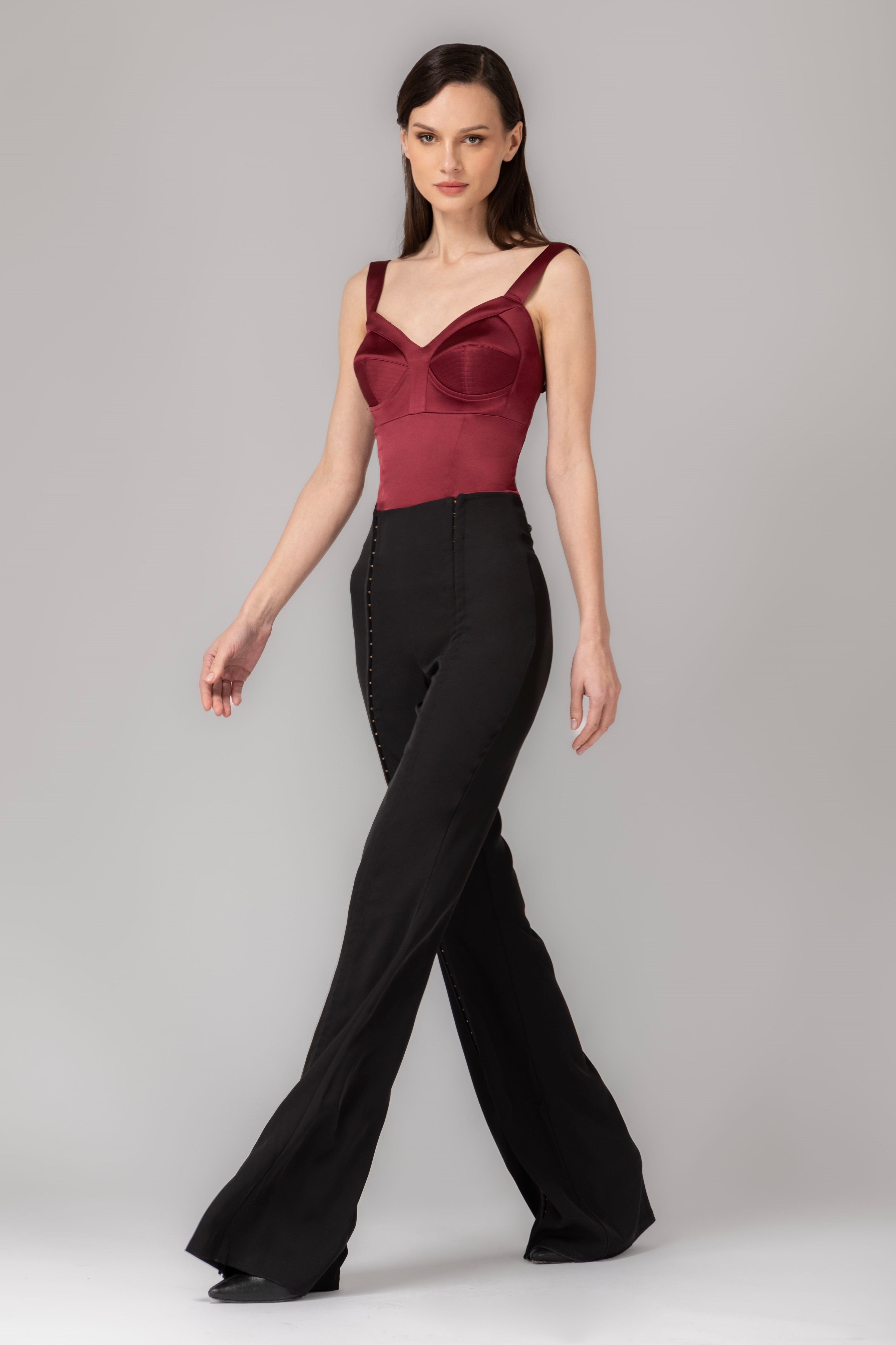 Pantaloni negri lungi evazati Snap