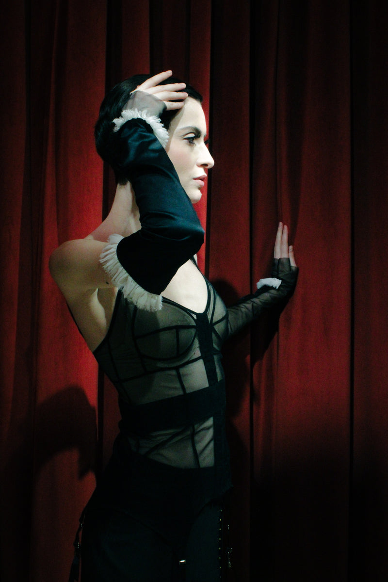 Mood image for Corset negru din tul elastic cu portjartiere reglabile Zest