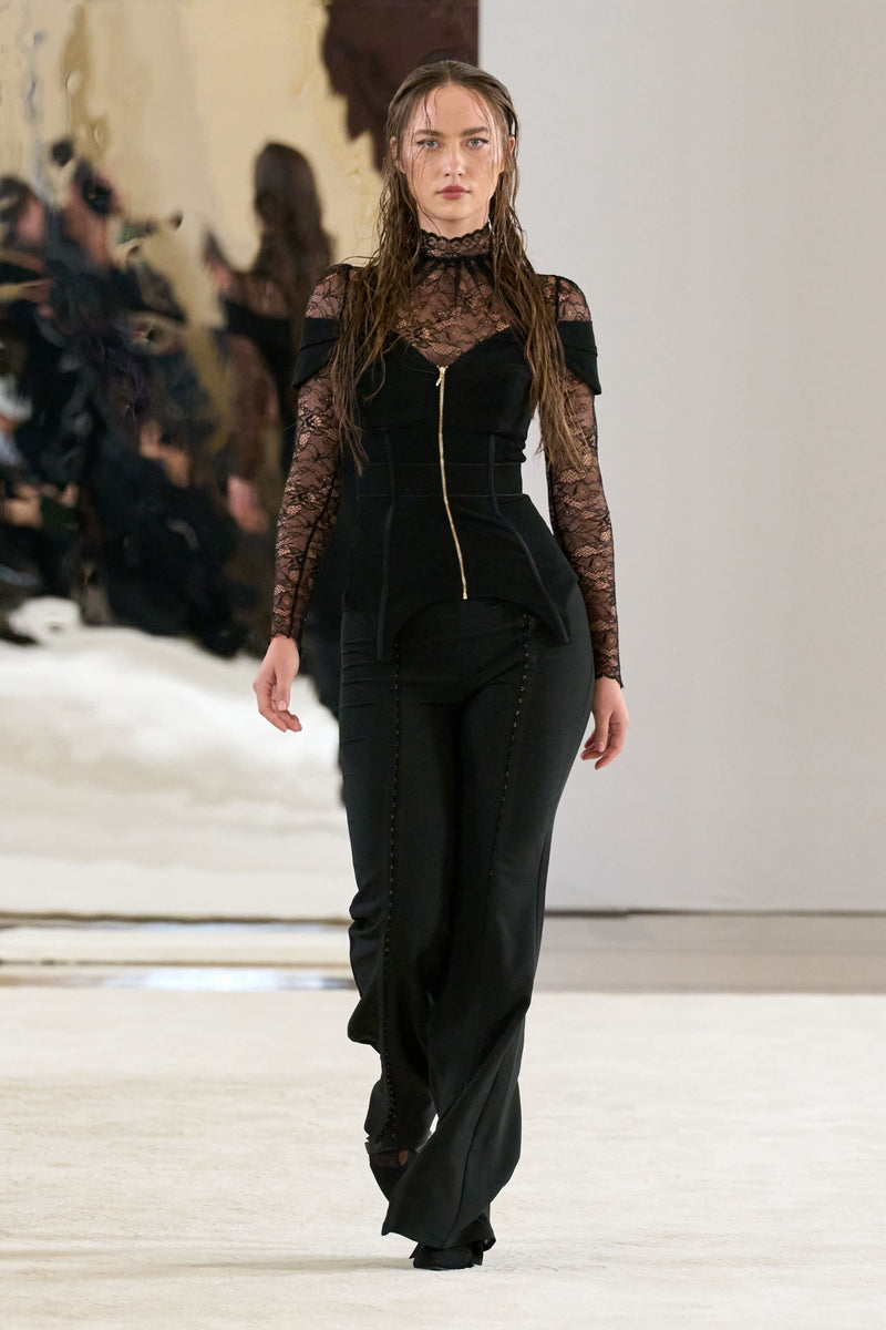 Bluza neagra din dantelă Mist
