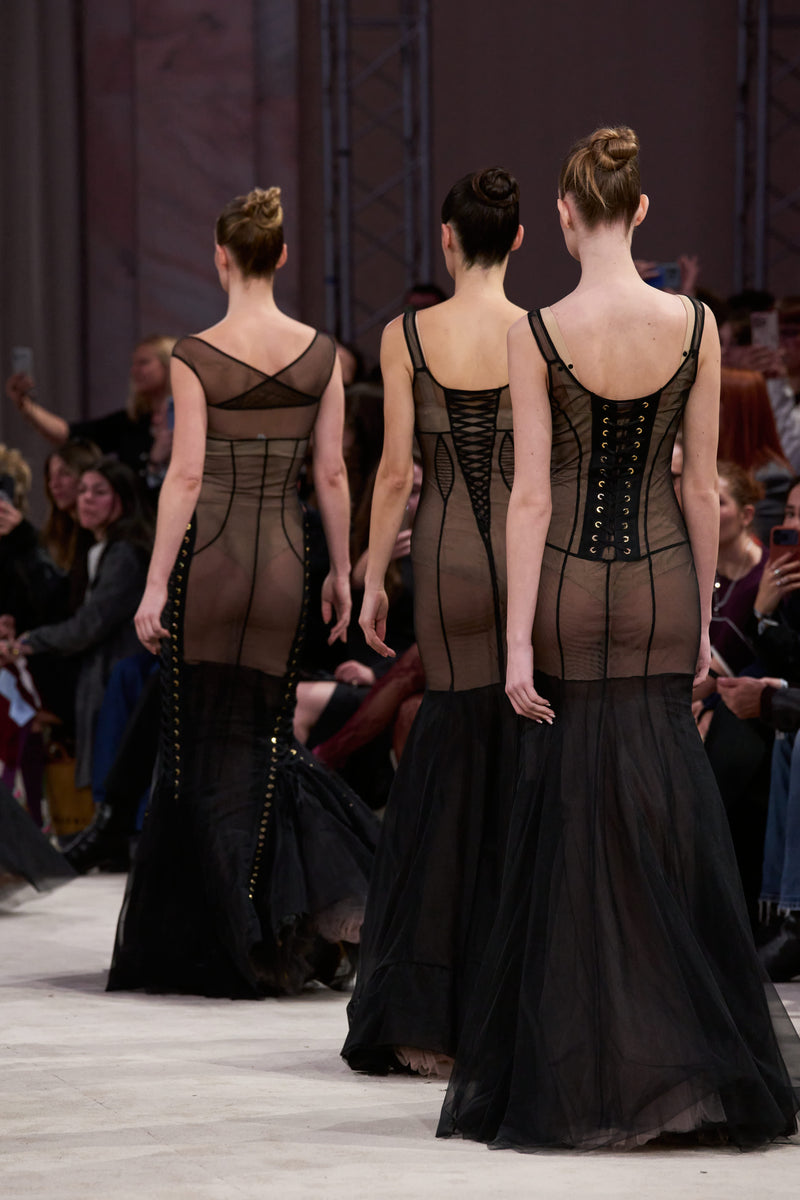 Rochie neagra din tul cu body si furou Tribut String