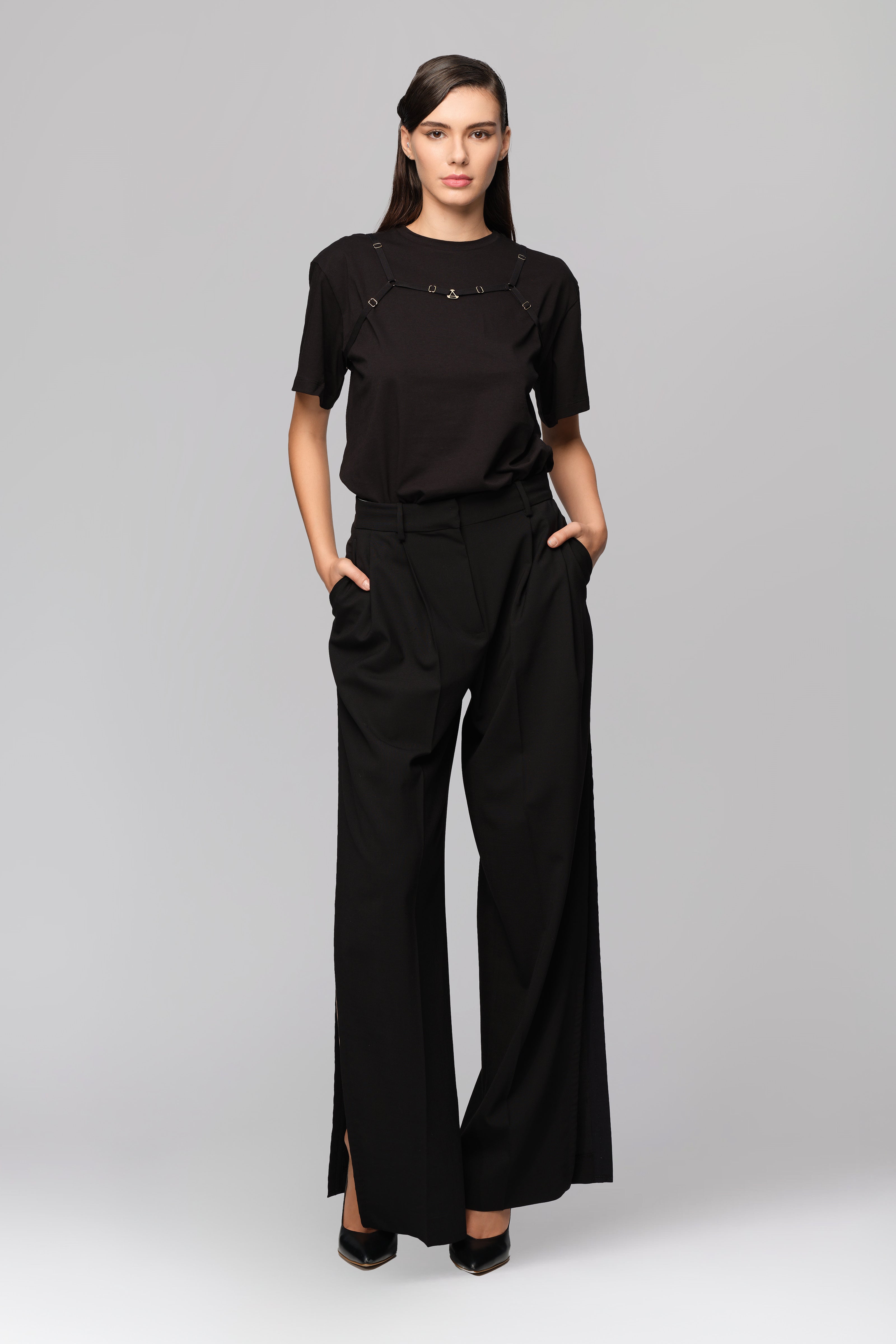 Tricou negru din bumbac organic Outline