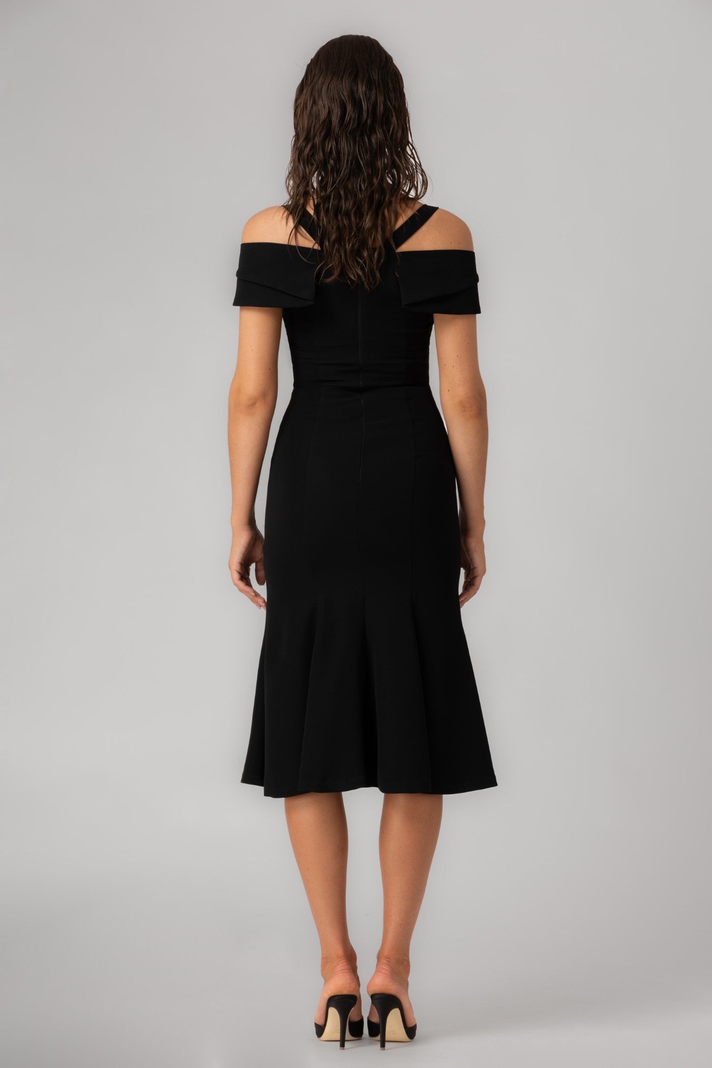 Rochie midi neagra cu cupe retro Sculpt