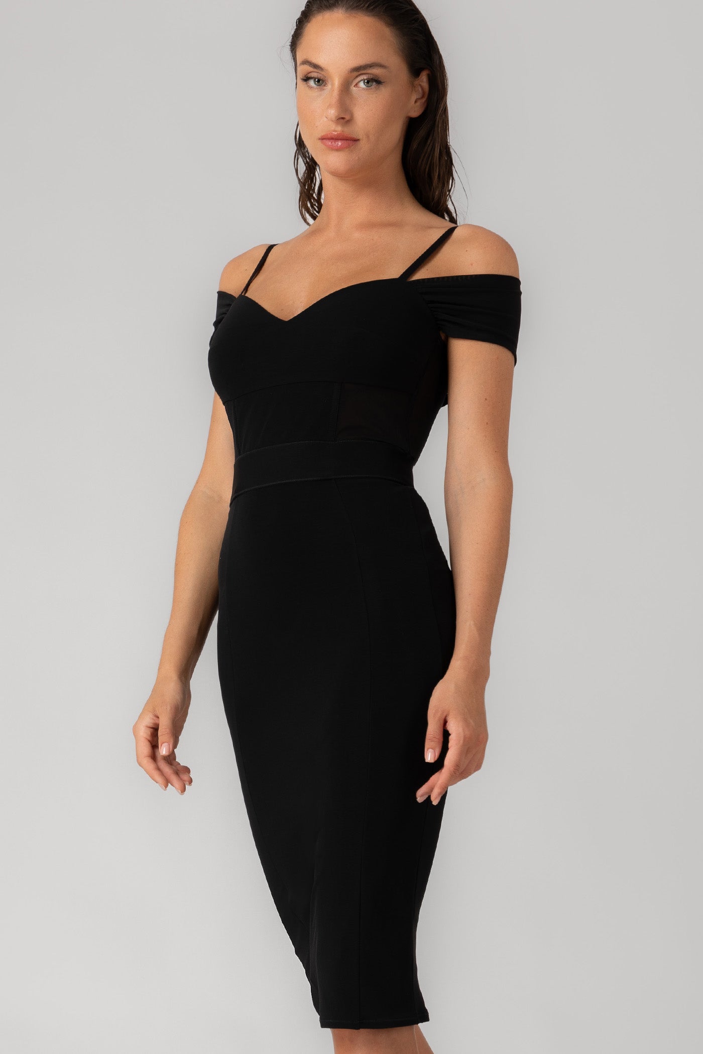 Rochie neagra mulata Stark