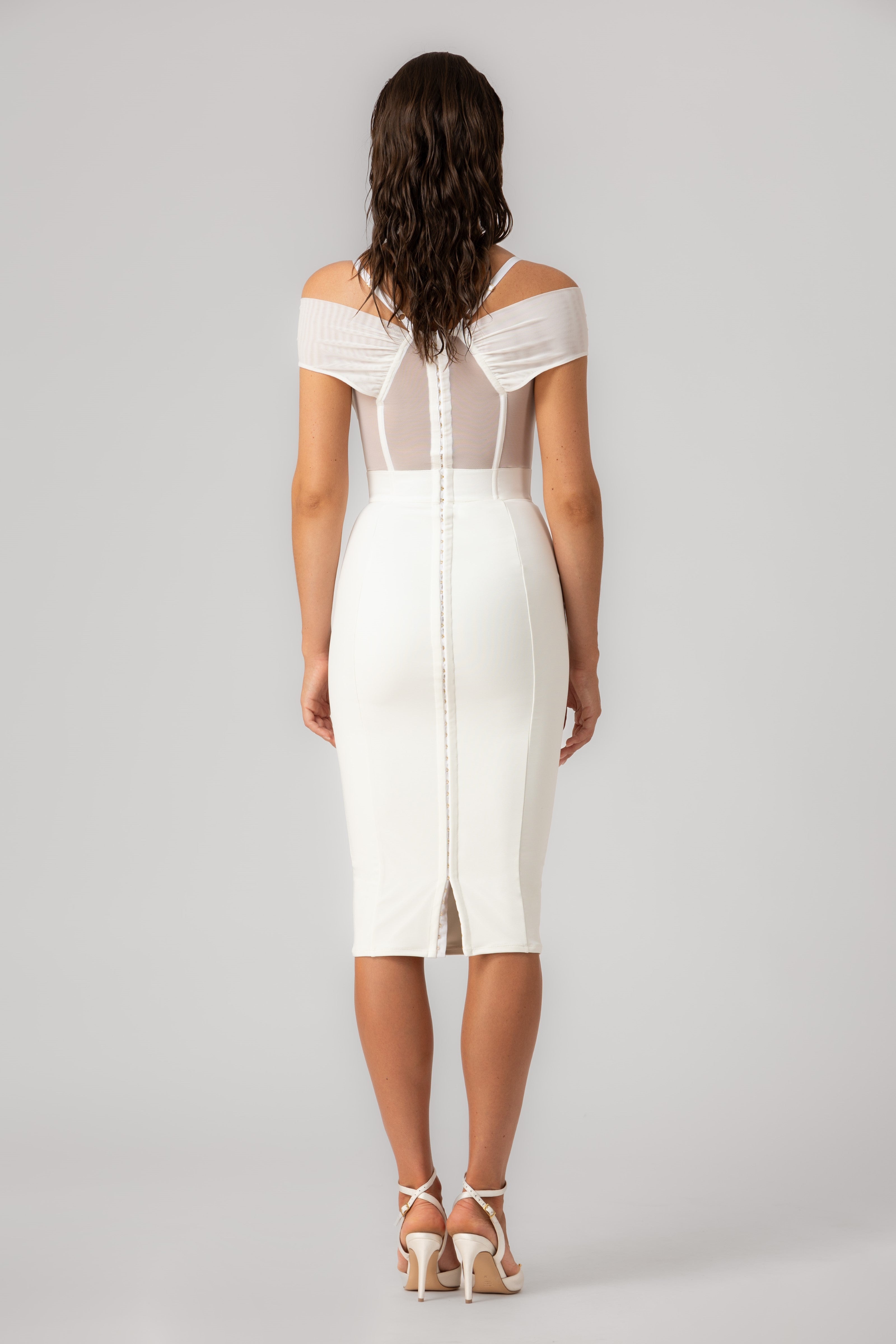 Rochie alba mulata Stark
