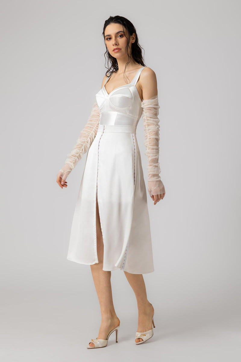 Manusi albe lungi din tul Sheer