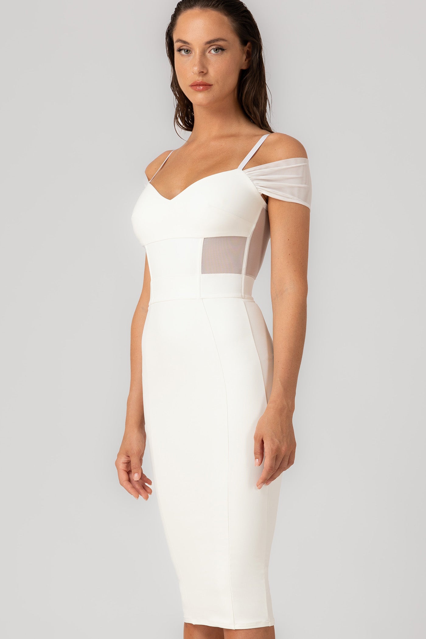 Rochie alba mulata Stark