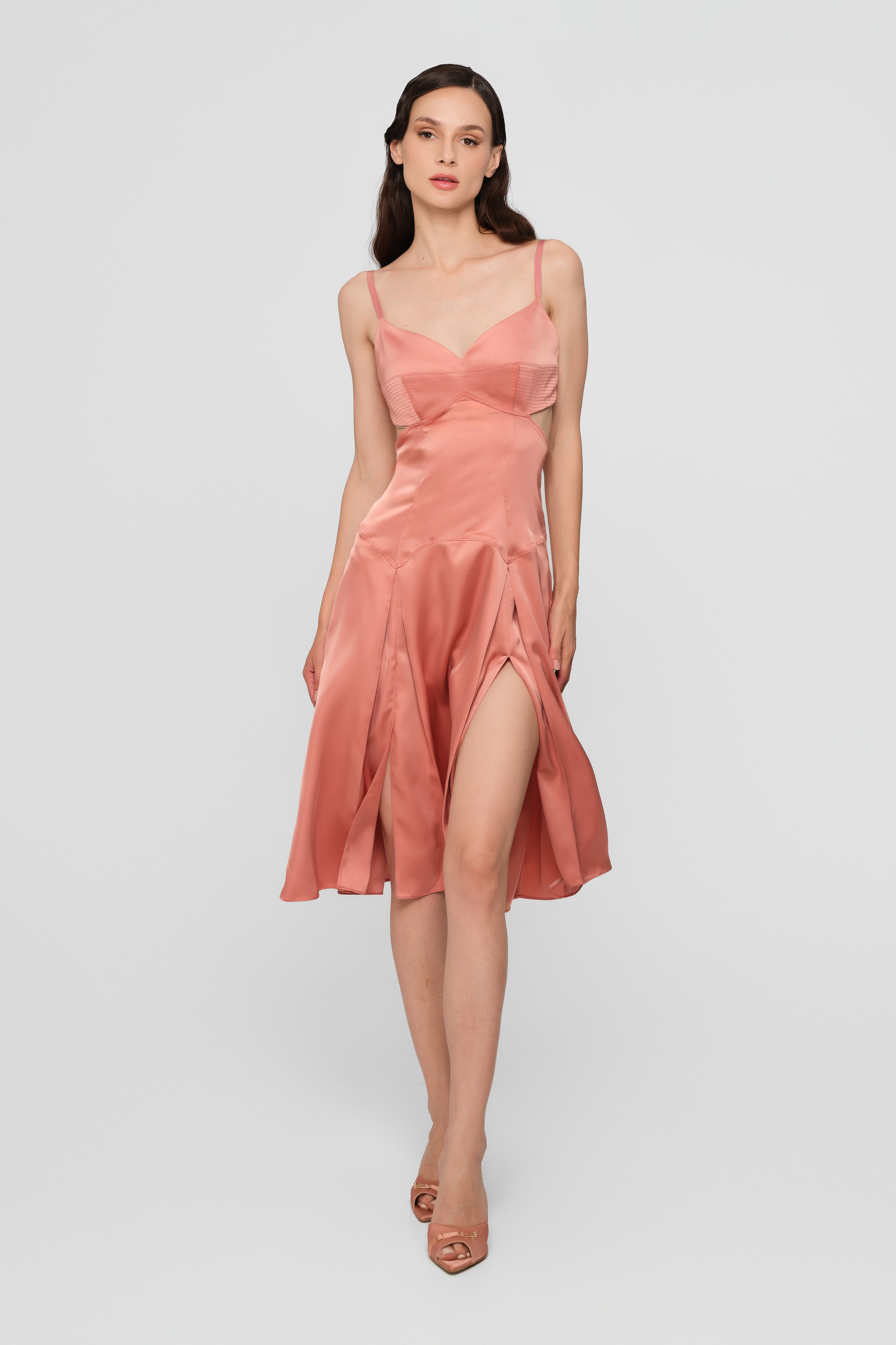 Rochie roz fad din satin Escapade