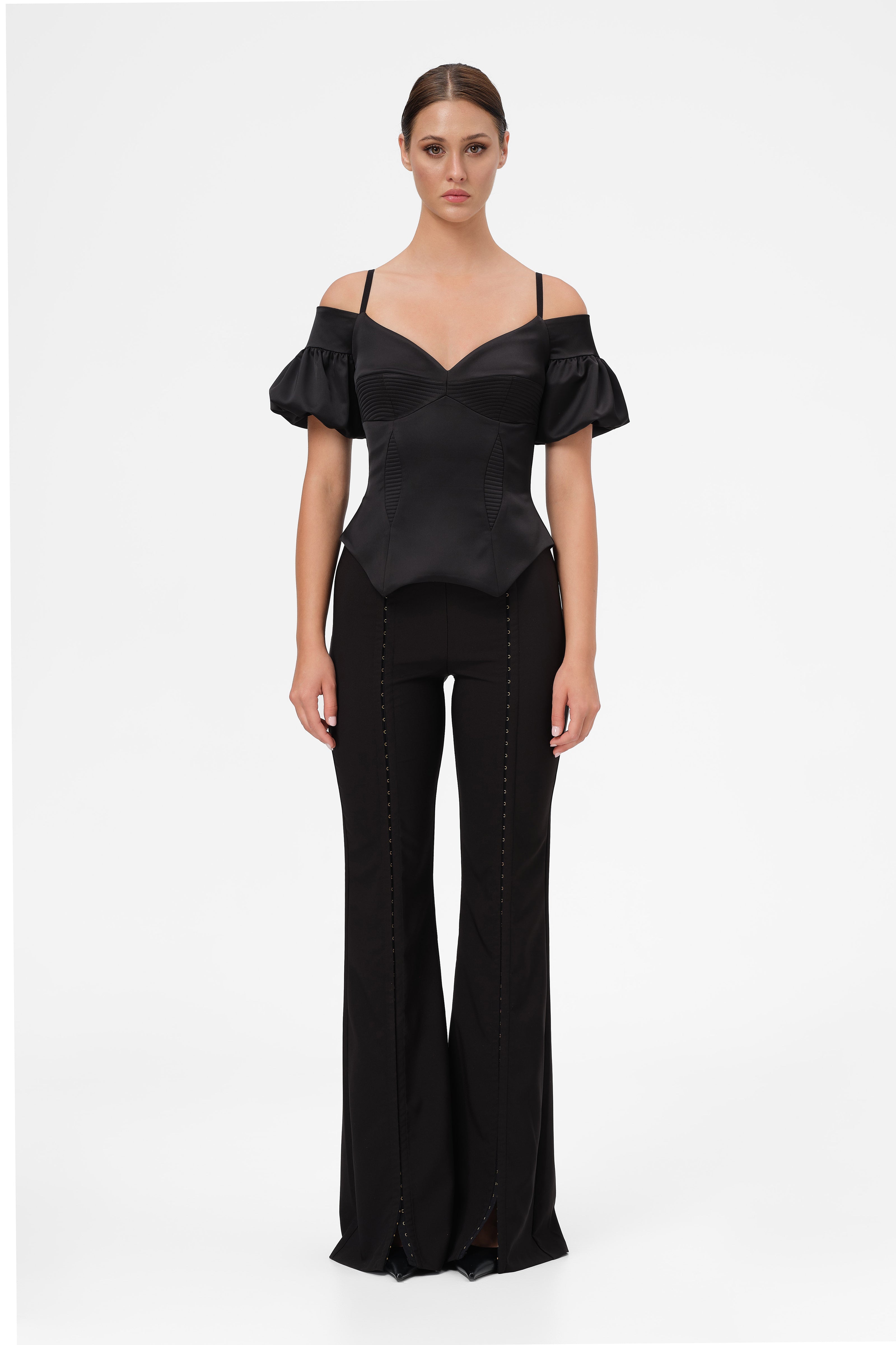 Corset negru cu maneci bufante din satin Haze