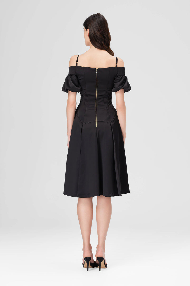 Rochie neagra din satin cu maneci bufante Haze