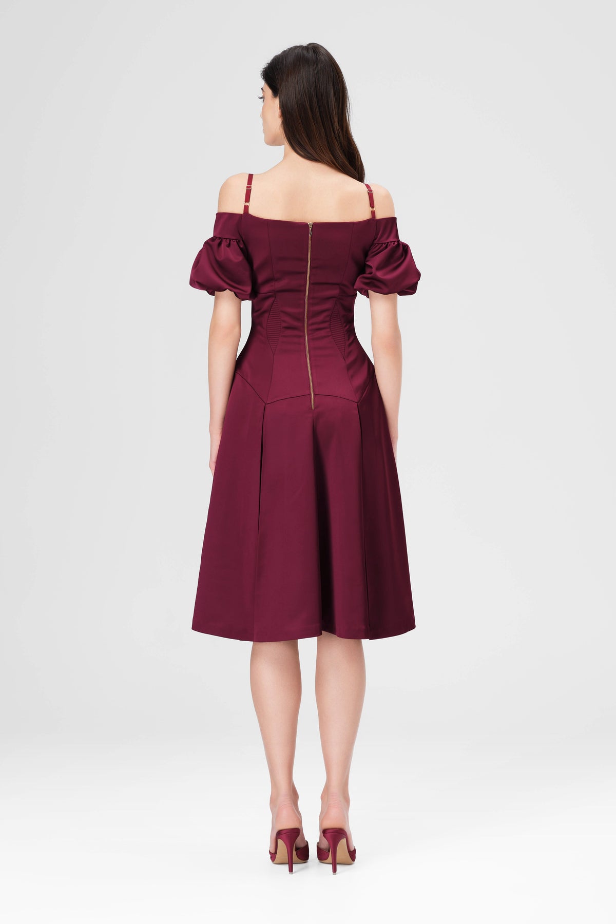 Rochie rosu burgund din satin cu maneci bufante Haze