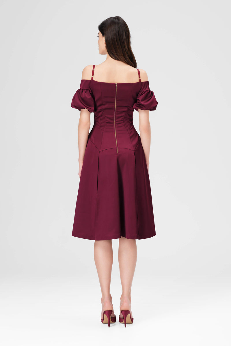 Rochie rosu burgund din satin cu maneci bufante Haze