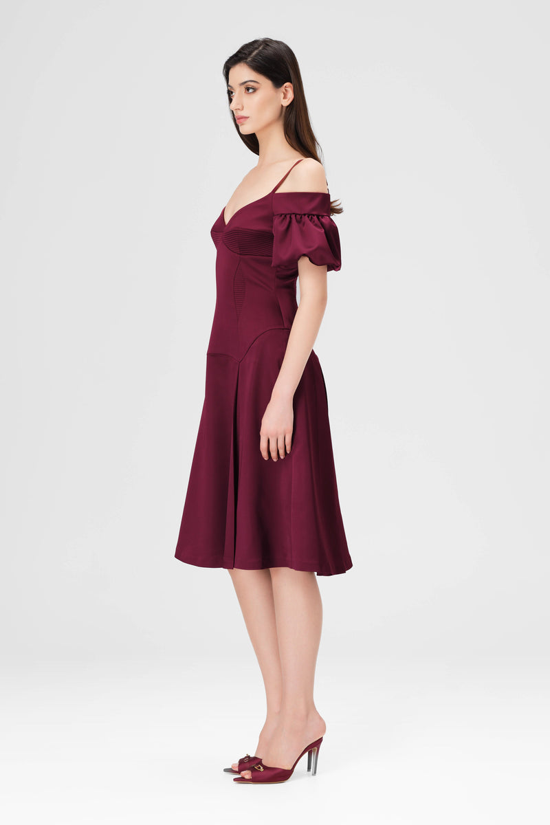 Rochie rosu burgund din satin cu maneci bufante Haze