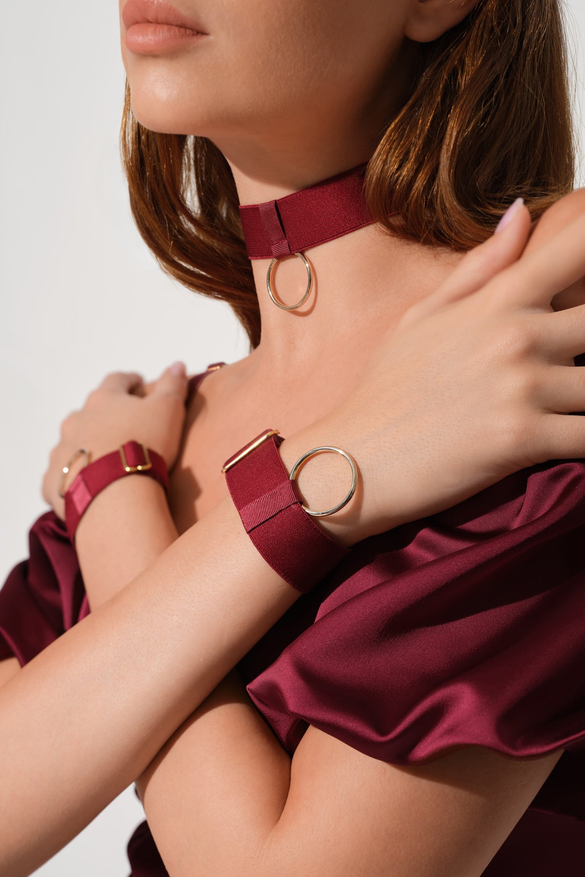 Bratari rosu burgund din elastic cu detalii aurii Hold-up