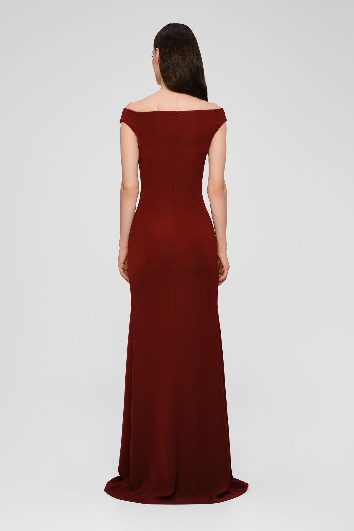 Rochie rosu burgund lunga cu decolteu Ivy
