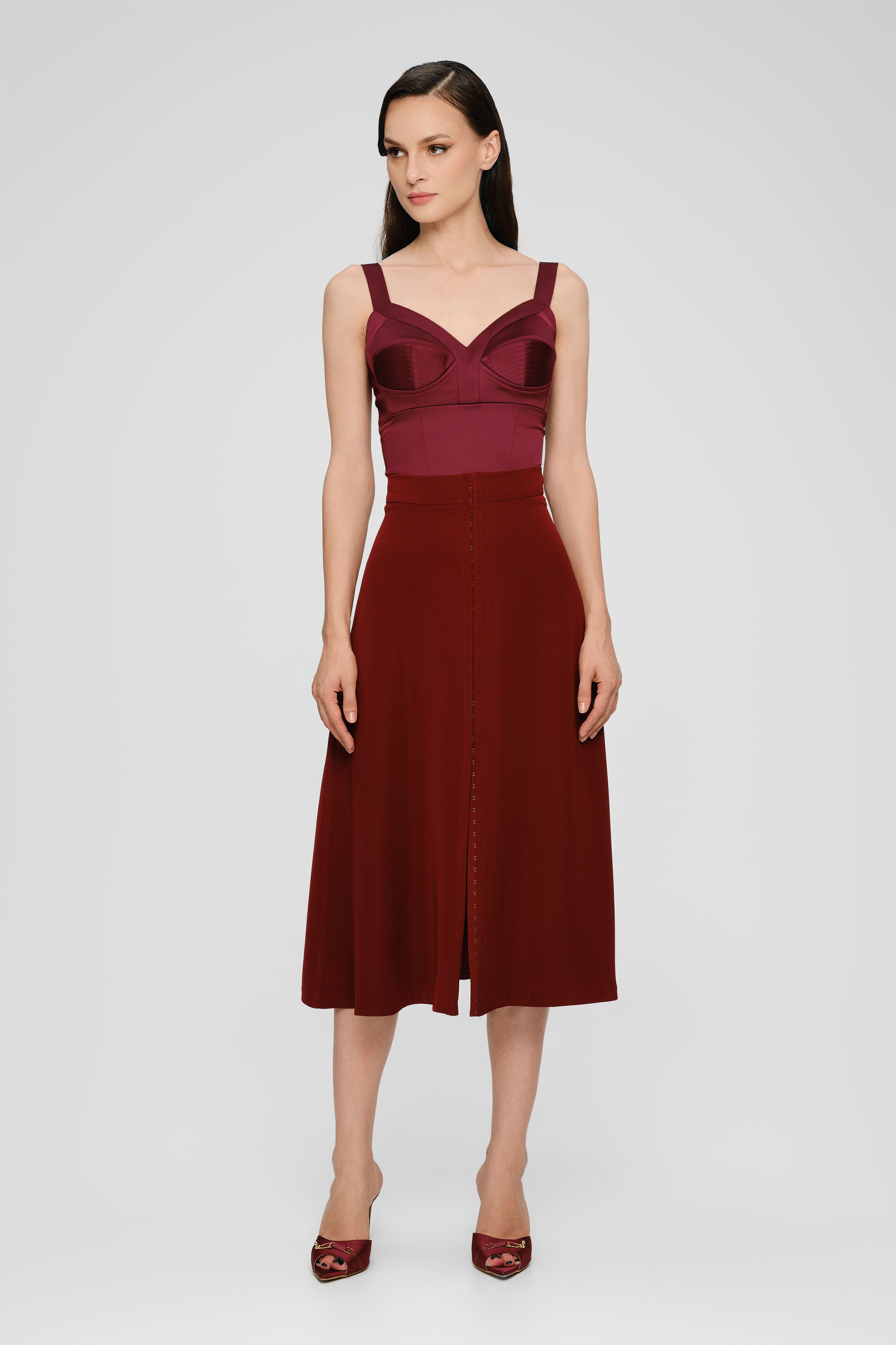 Fusta rosu burgund evazata din satin Diversion
